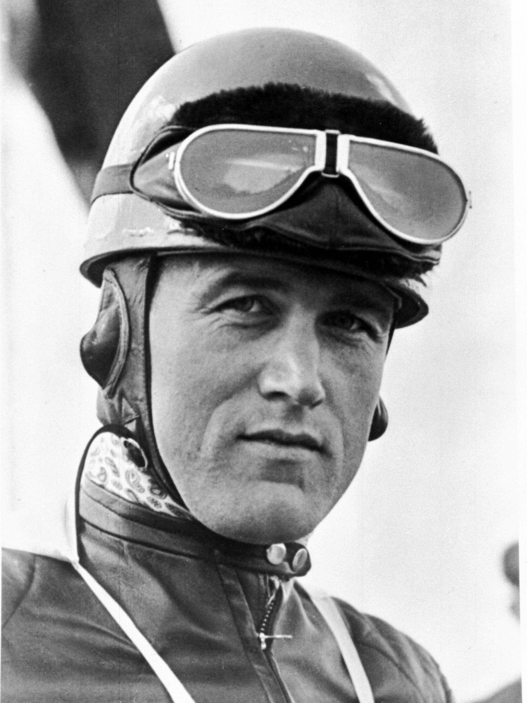 Ewald Kluge (1909 - 1964), DKW works rider, became European champion, German champion, German hillclimb champion and Isle of Man TT winner during the 1938 season and was honoured with the rare "Master of Masters" title. At the end of the nineteen-thirties, he was the brightest star on the German motorcycle racing scene