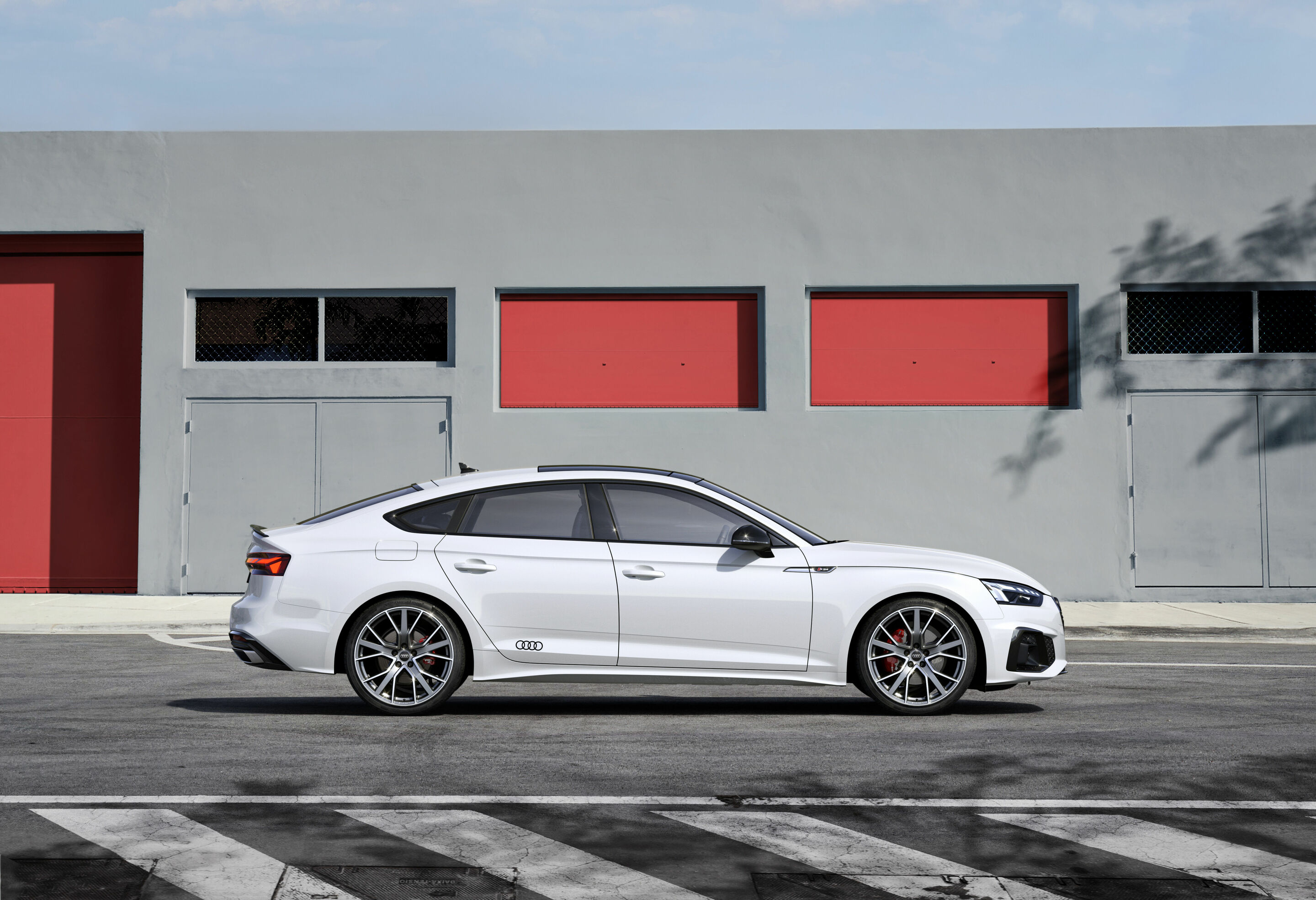 Обои Белая Audi-A5