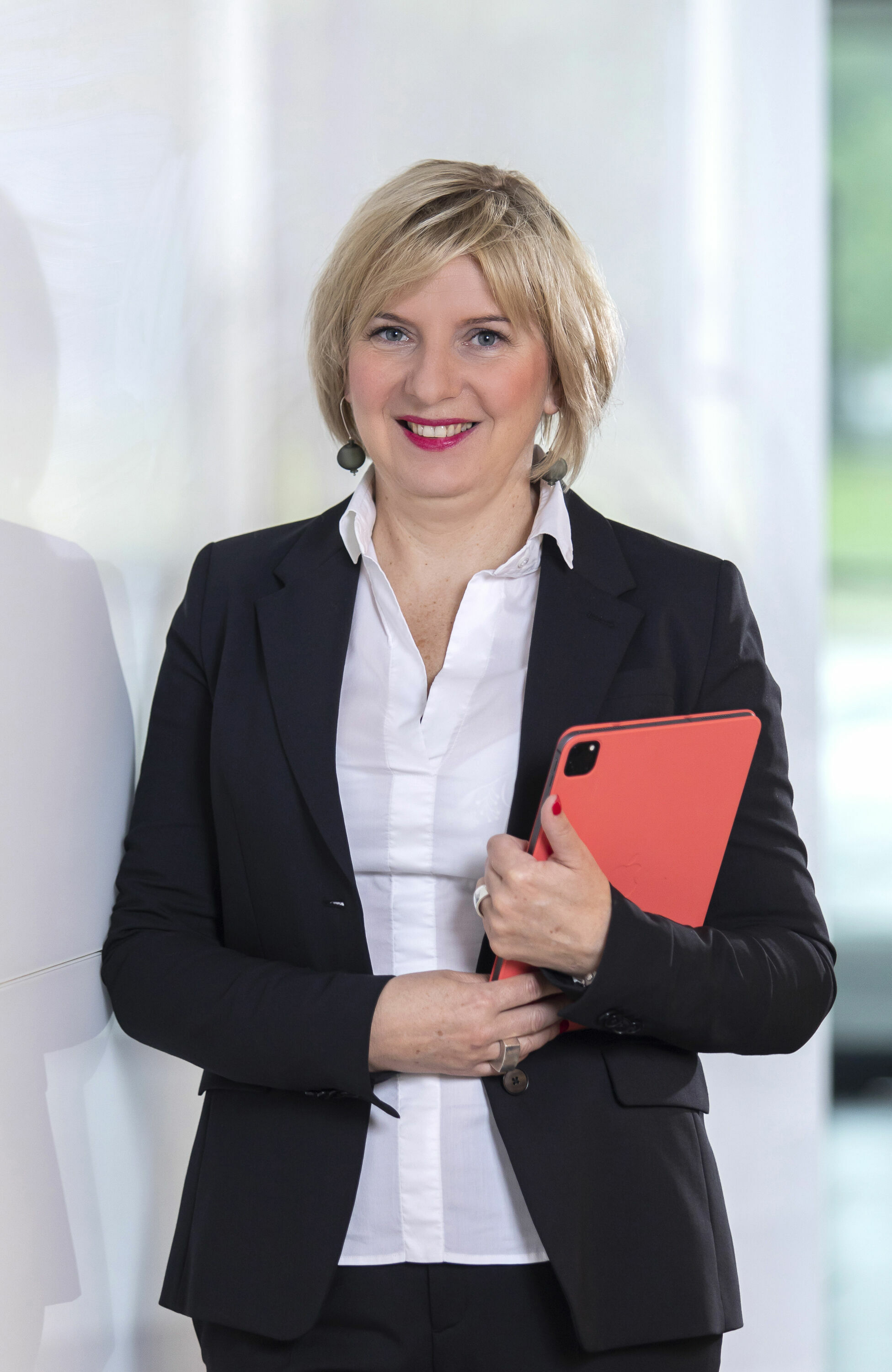 Kinga Németh is a member of the Board of Management at Audi Hungaria responsible for Human Resources and Organisation from 1 June 2021.