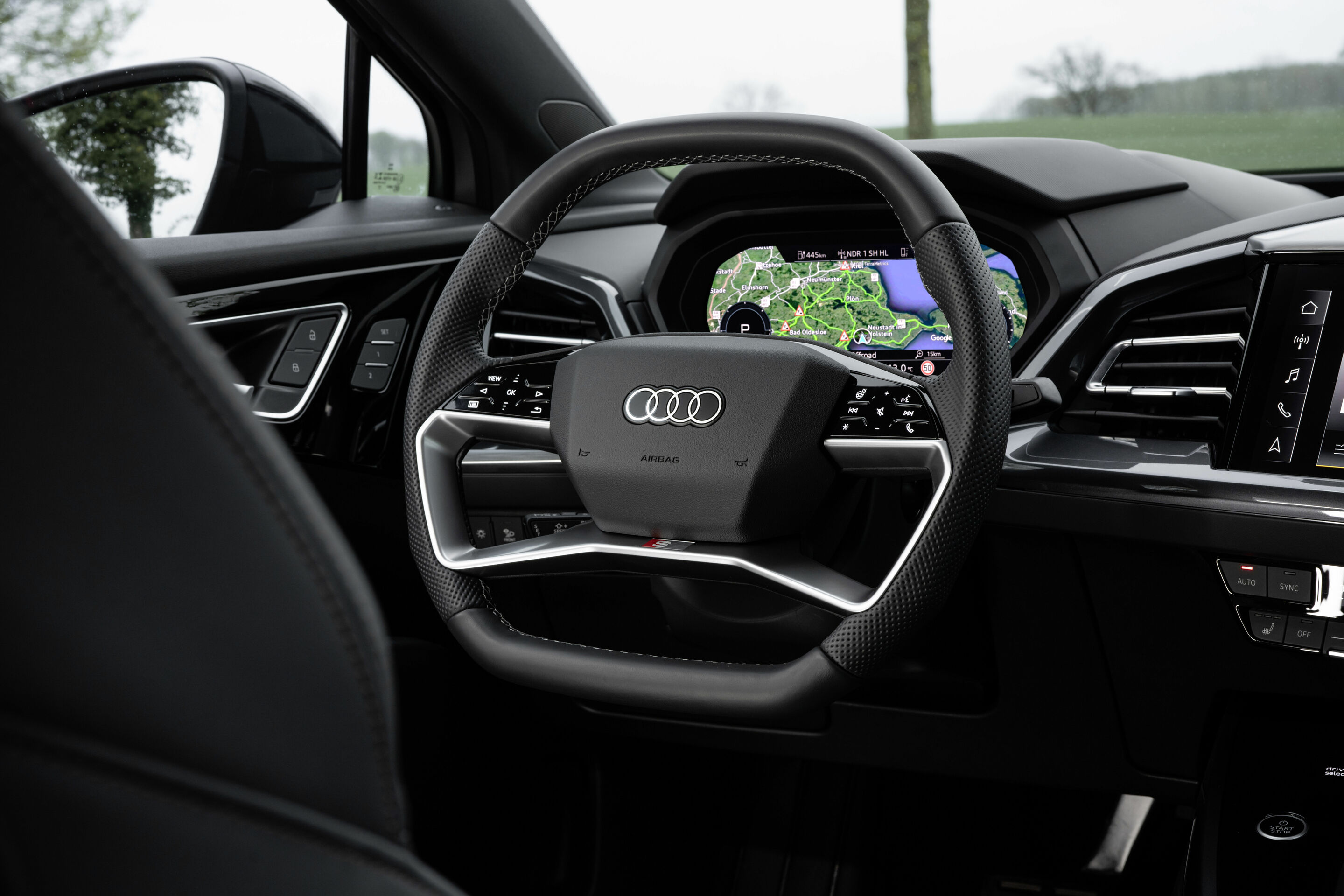 Audi Q4 50 e-tron quattro Edition One