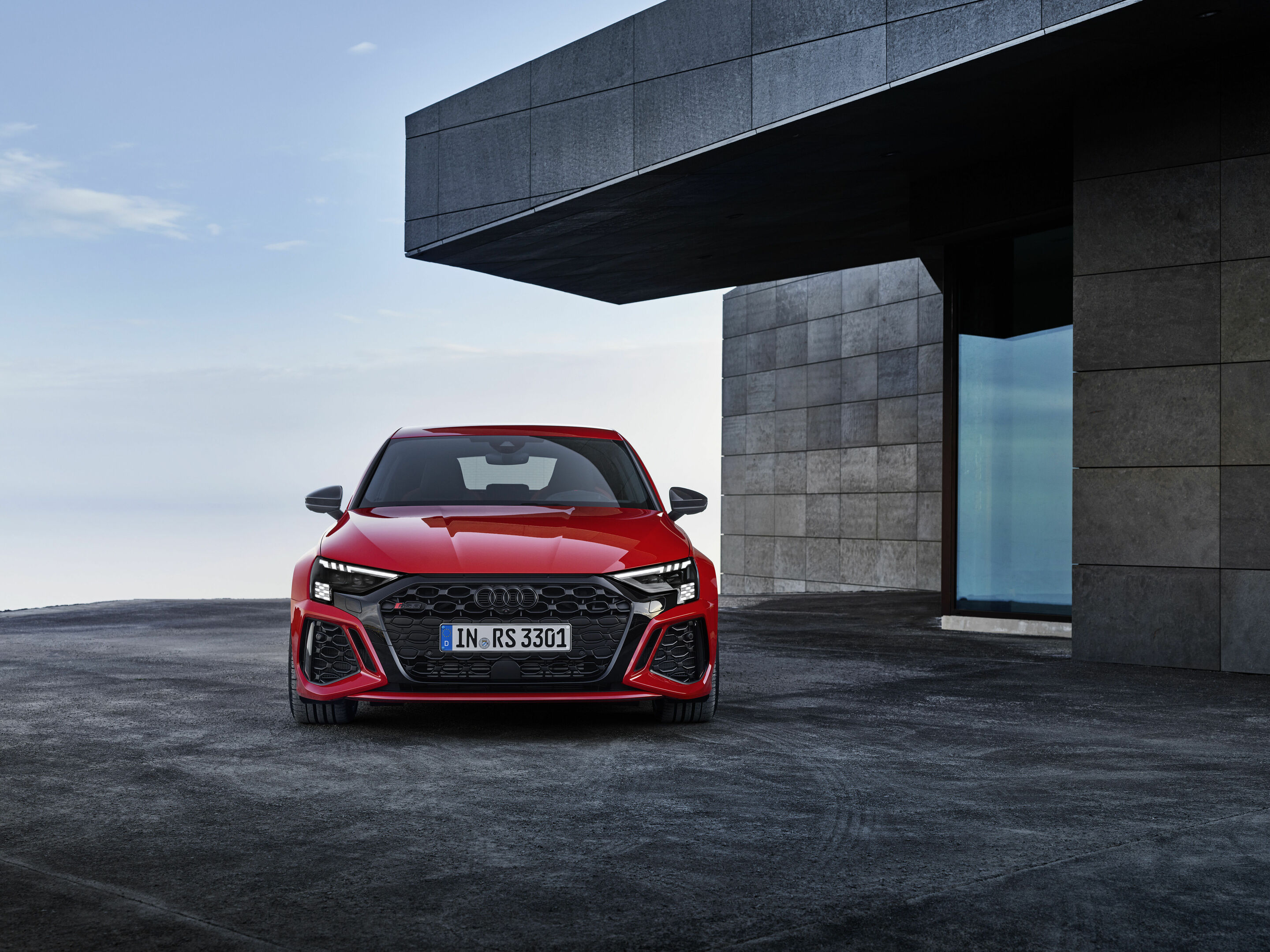 Audi RS 3 Sportback - Standaufnahme,
Farbe: Tangorot