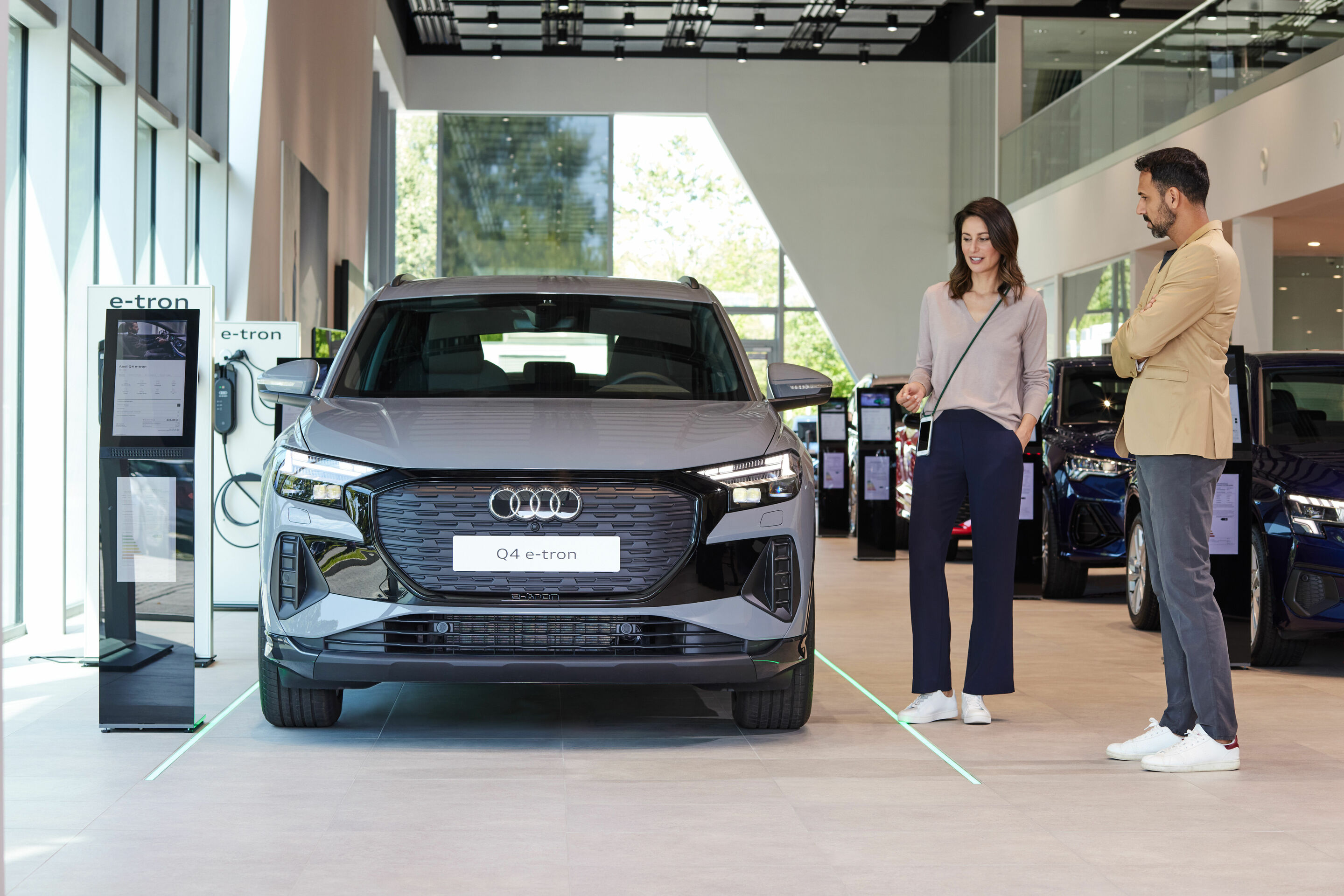 Audi erschließt neue Geschäftsmodelle und Umsatzpotenziale – im Handel, im Fahrzeug und über innovative Mobilitätsdienstleistungen.