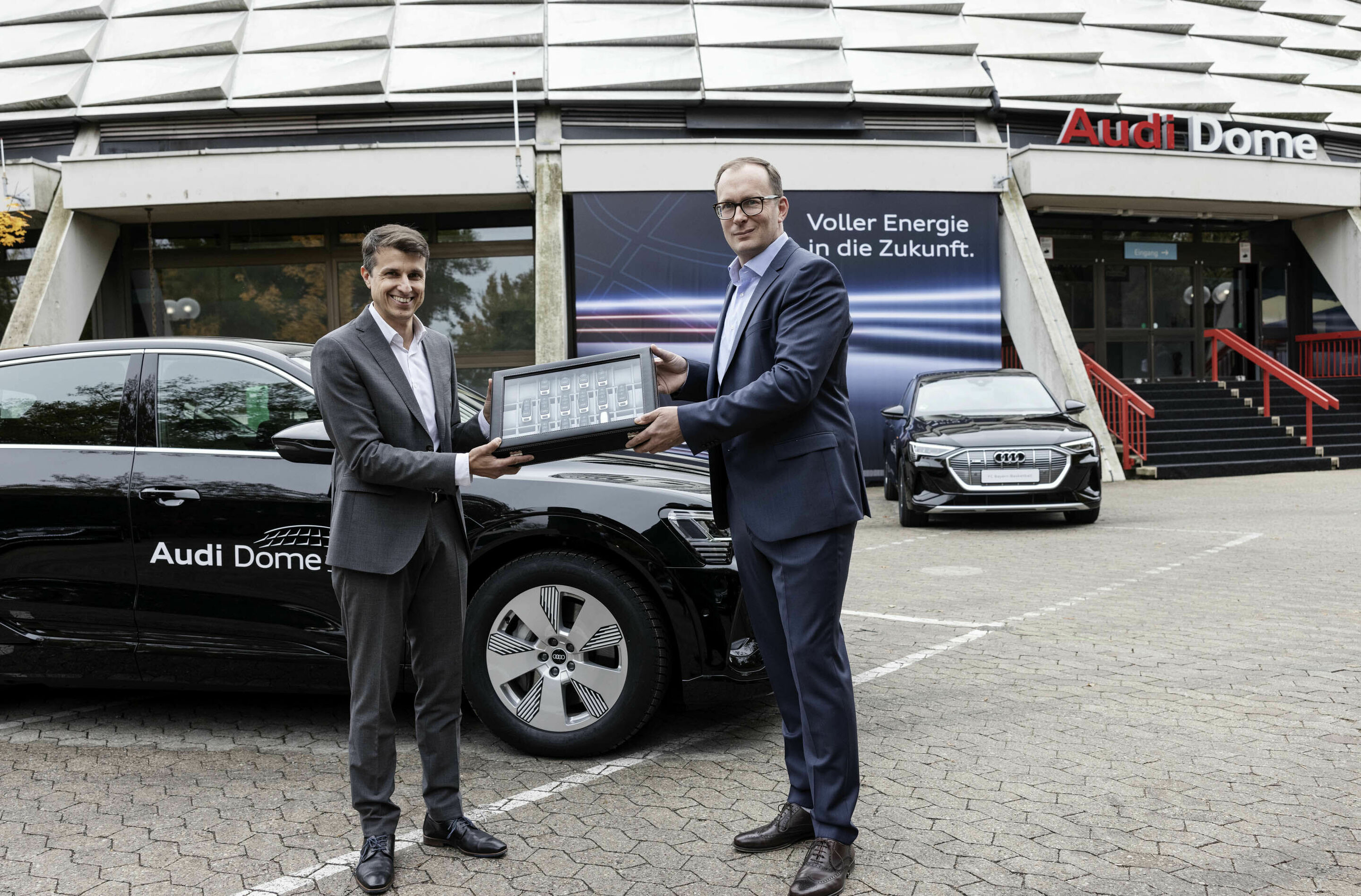Audi is electrifying the basketball professionals from FC Bayern
