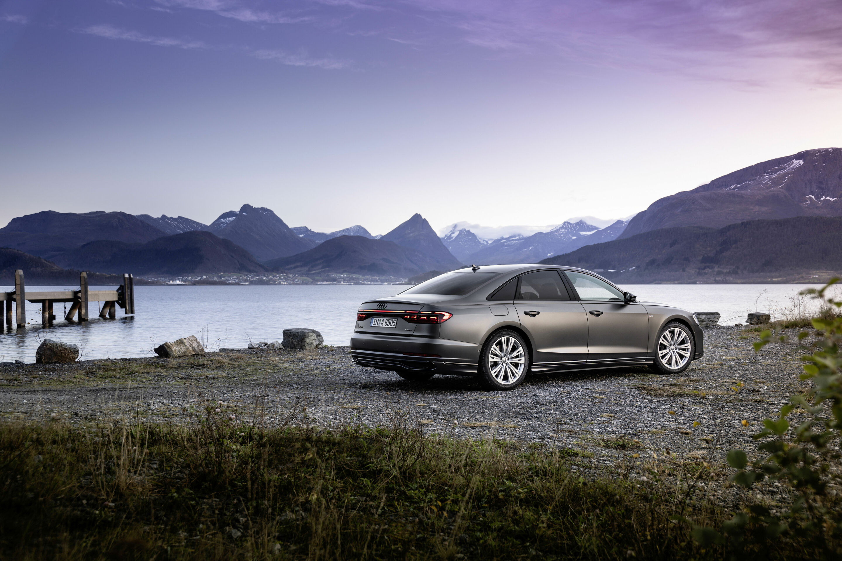 Audi A8 - Static Photo,
Color: Daytona grey matt effect