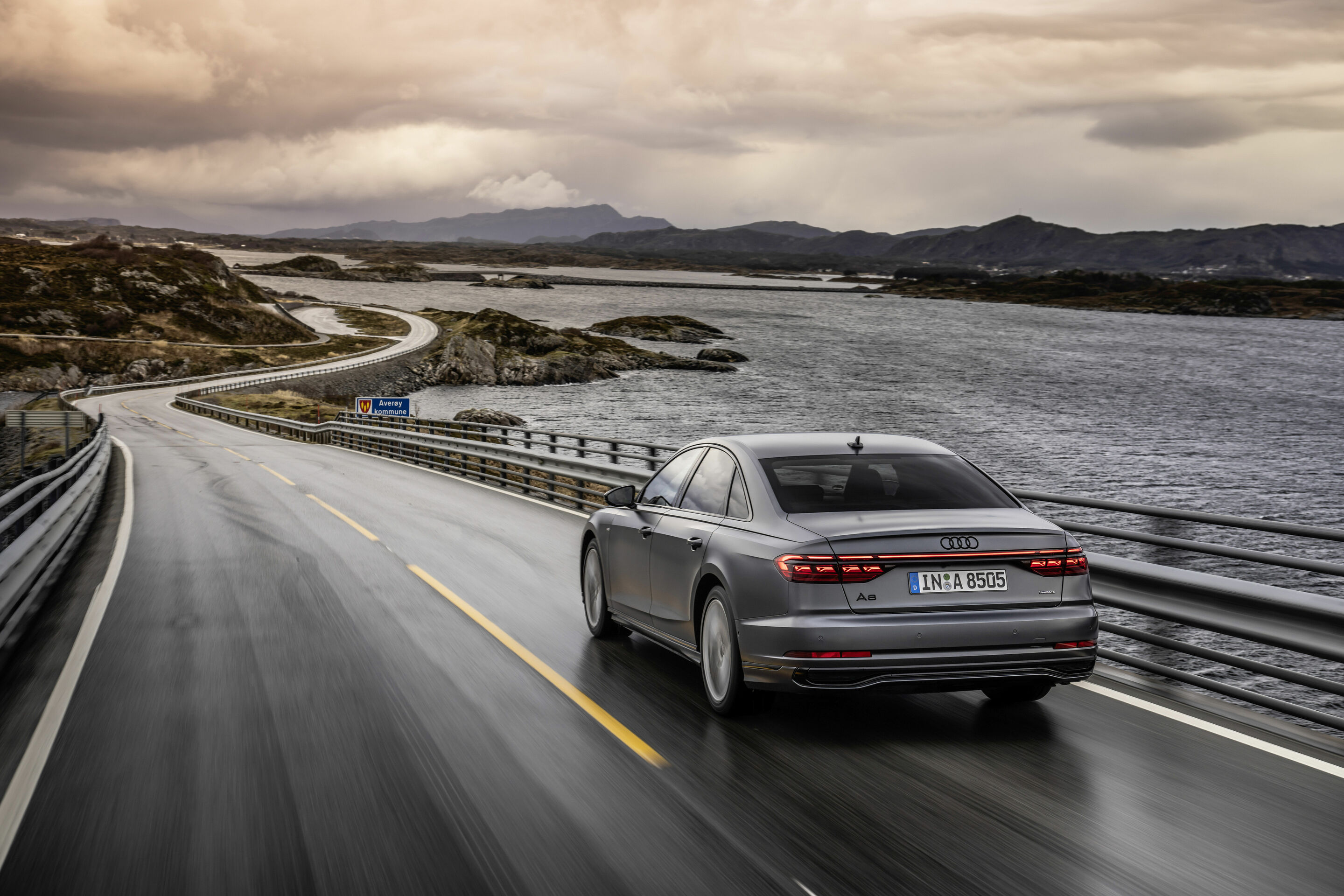 Audi A8 - Dynamic Photo,
Color: Daytona grey matt effect