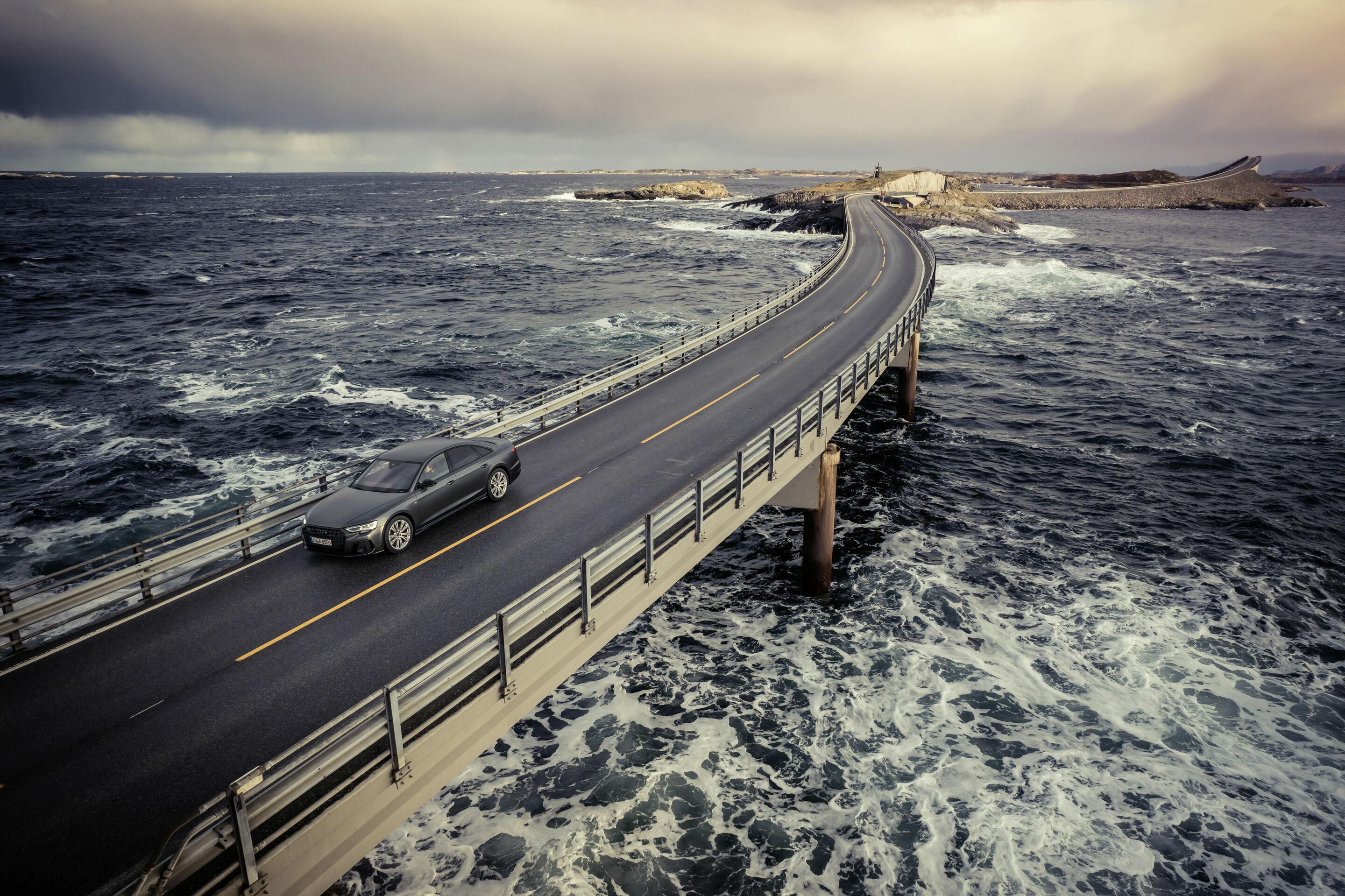 Audi A8 - Dynamic Photo,
Color: Daytona grey matt effect