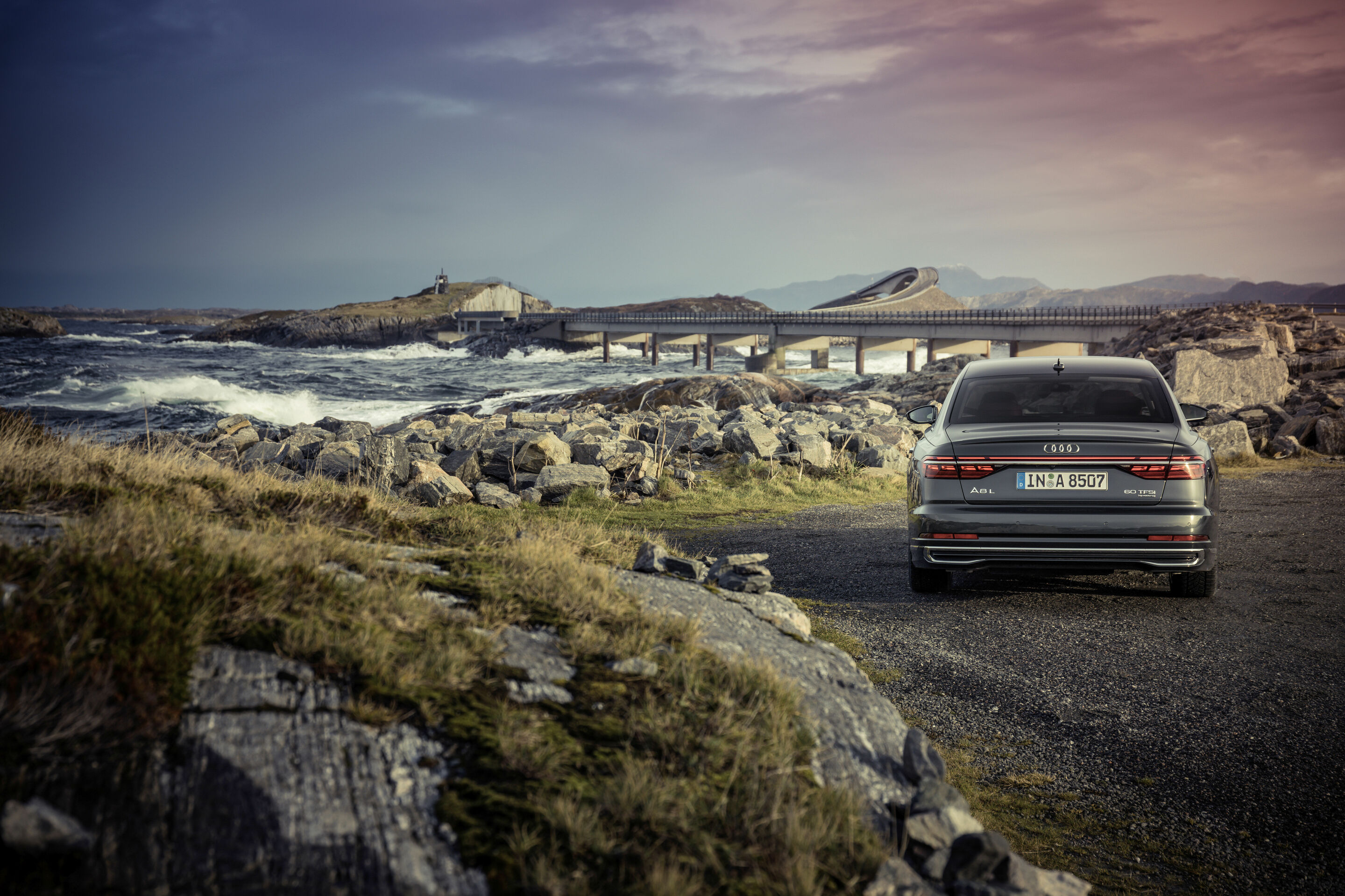 Audi A8 L - Standaufnahme,
Farbe: Manhattan grau