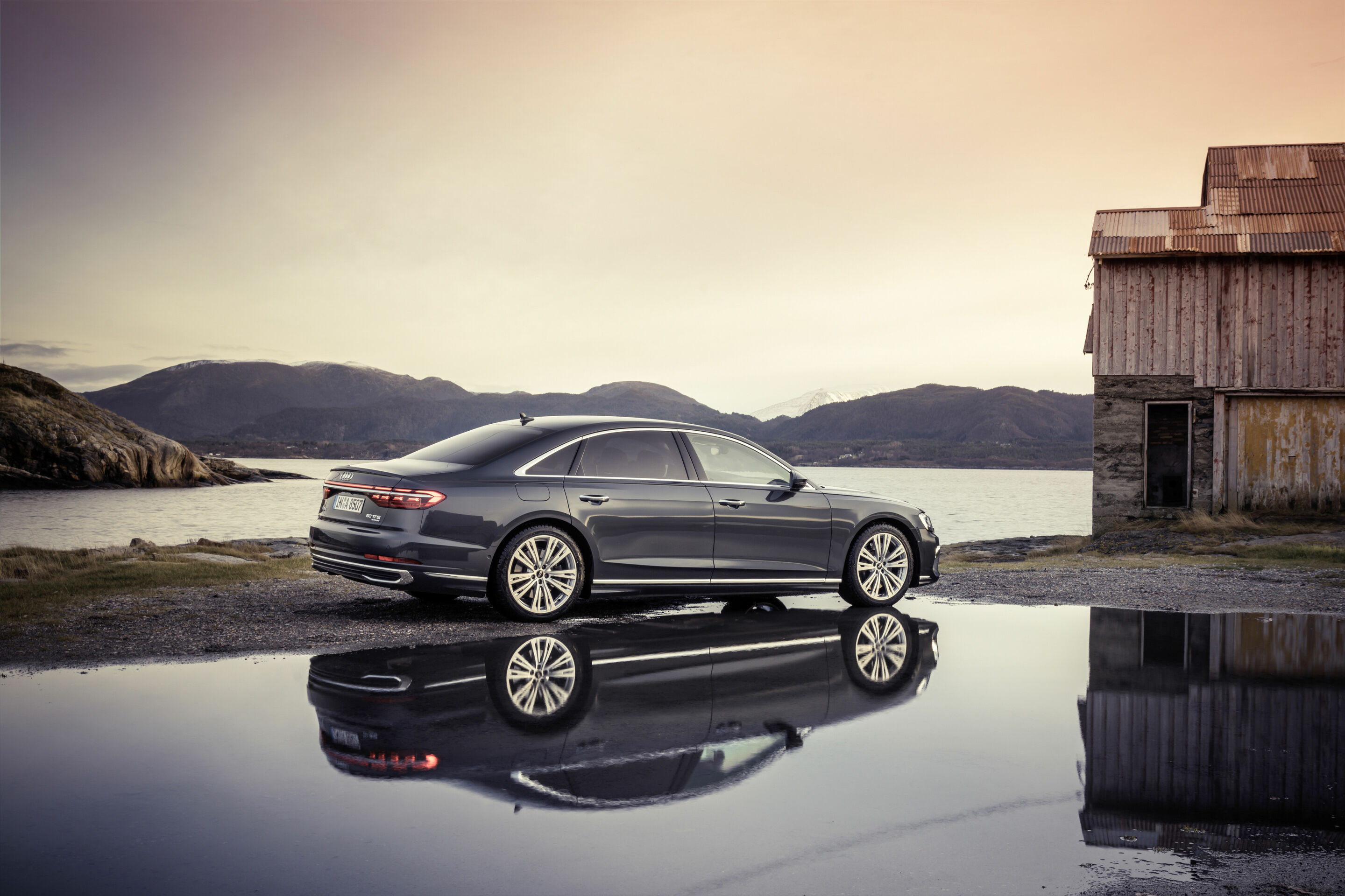 Audi A8 L - Standaufnahme,
Farbe: Manhattan grau