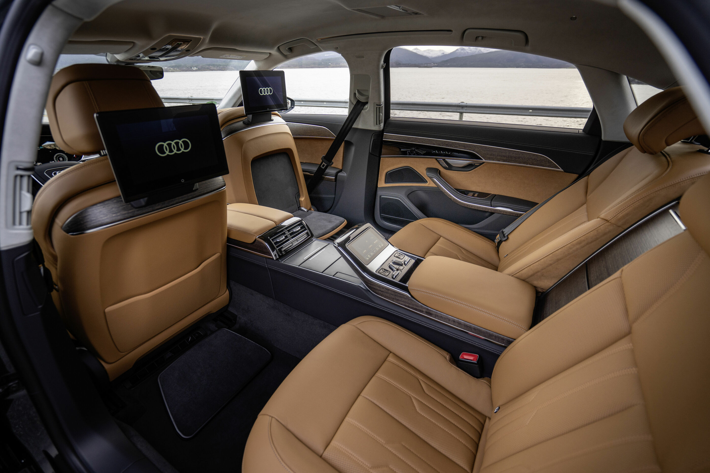 Audi A8 L - Interior