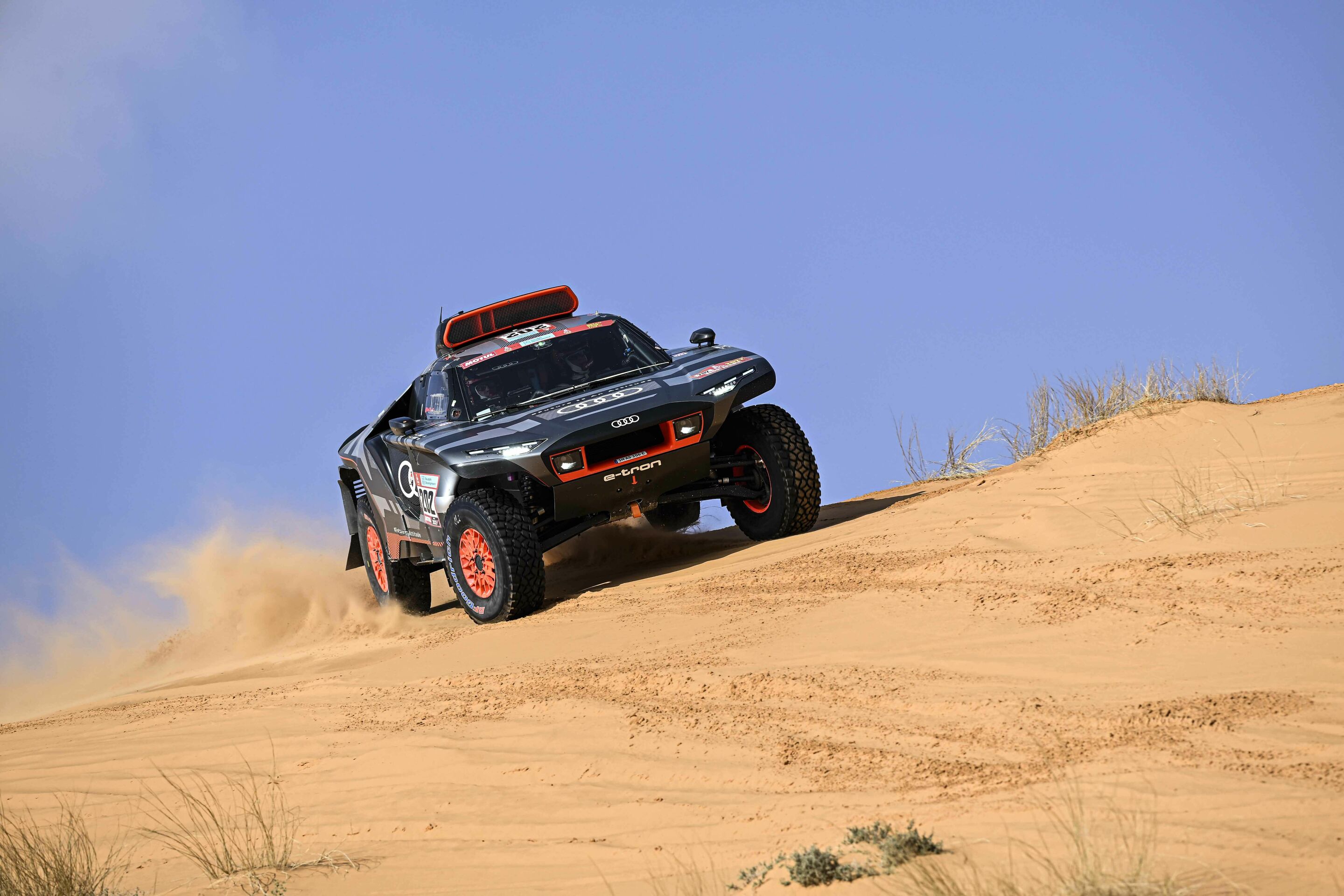Dakar Rally 2022 - Audi RS Q e-tron #202 (Team Audi Sport), Carlos Sainz/Lucas Cruz