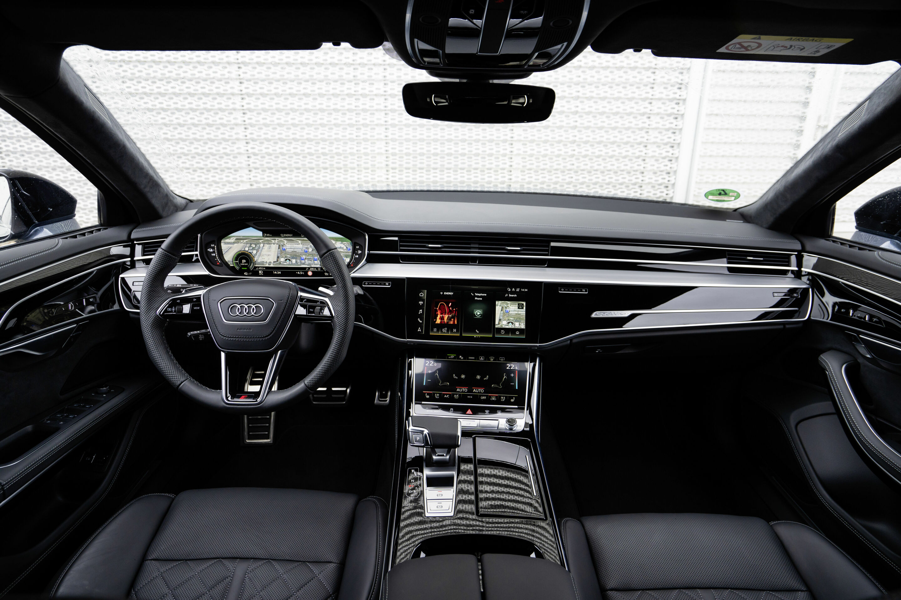 Audi A8 TFSI e - Cockpit,
Color: Plasma blue