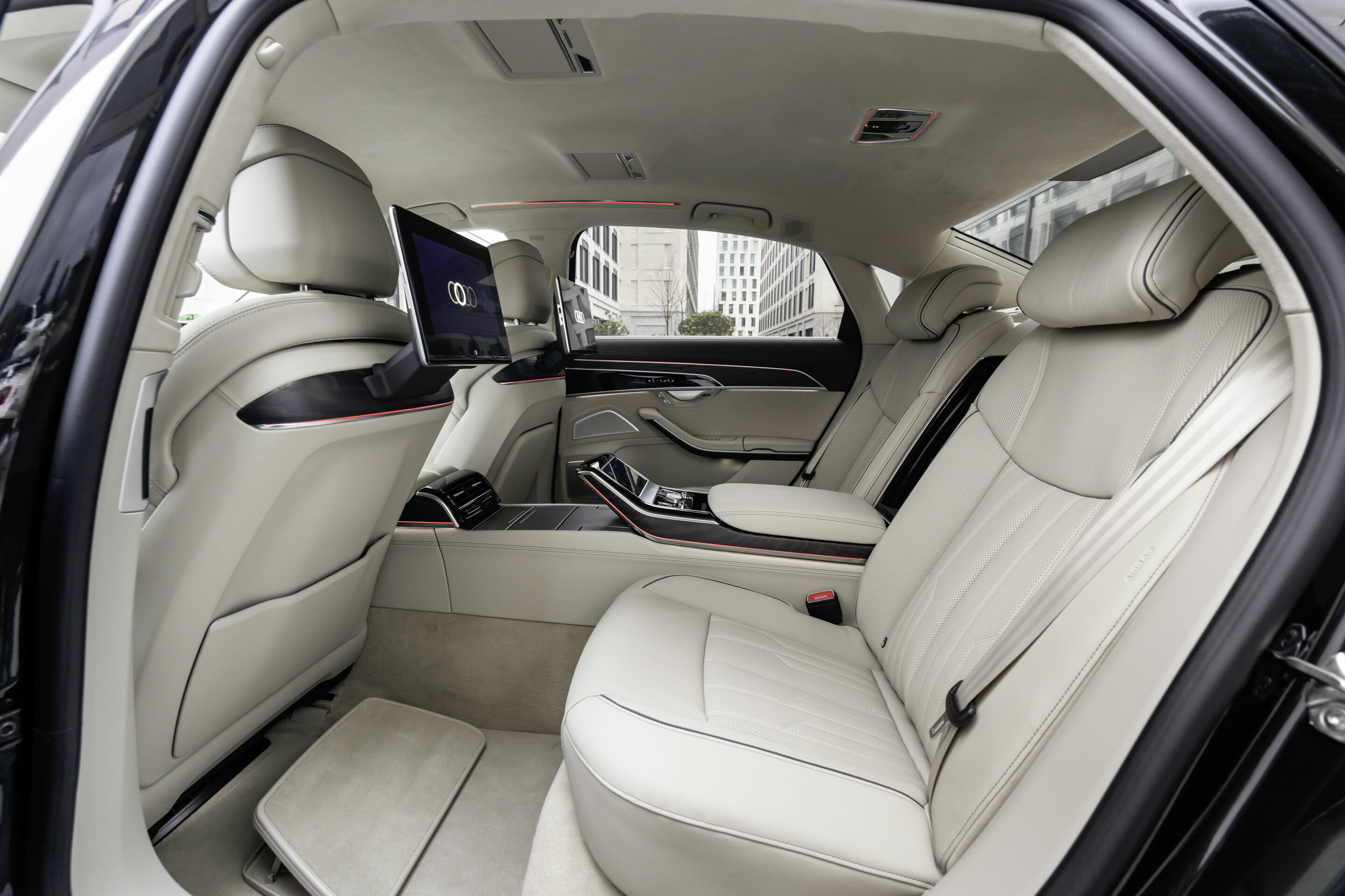 Audi A8 L TFSI e - Innenraum