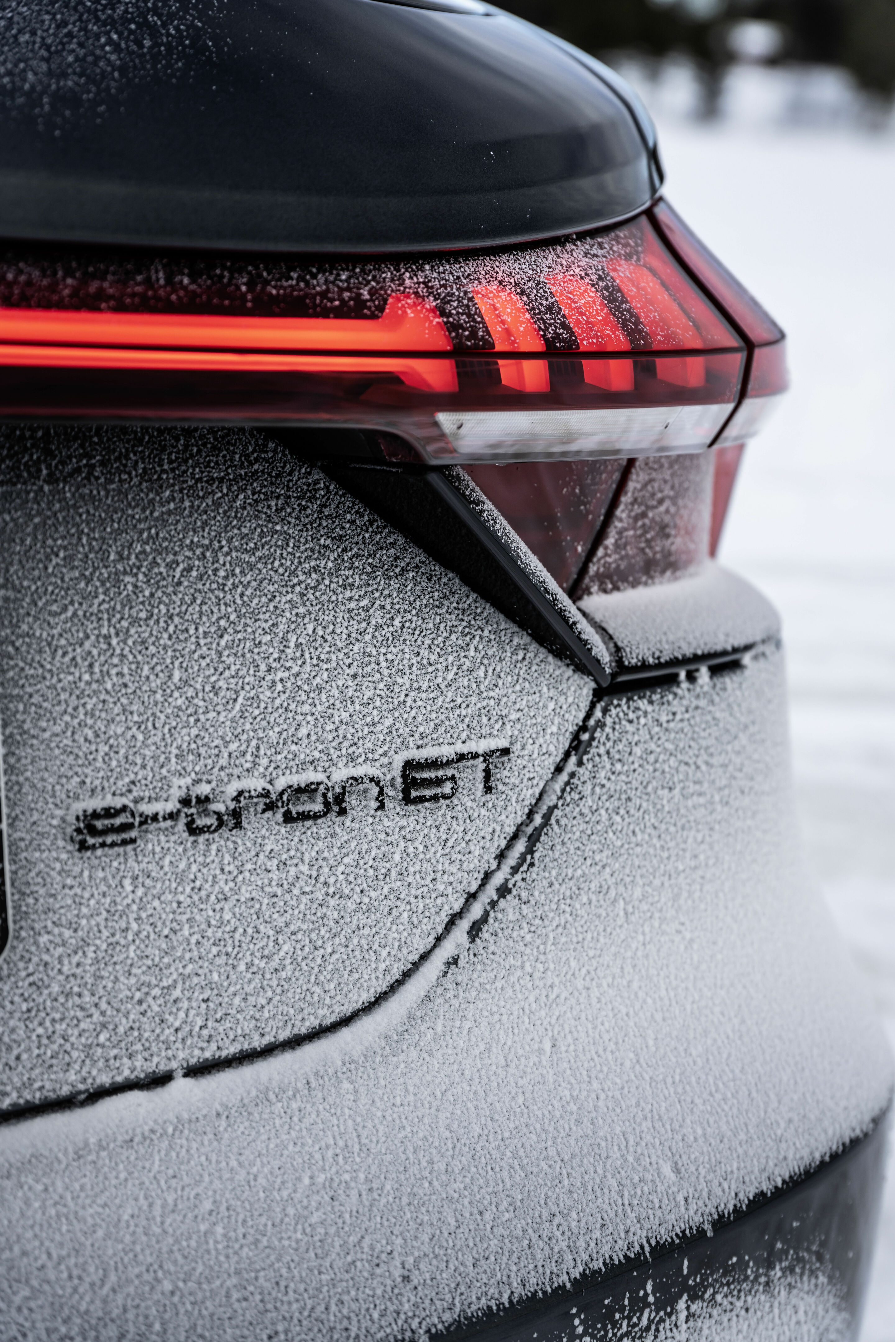 Audi RS e-tron GT - Detail;
Colour: Daytona grey
