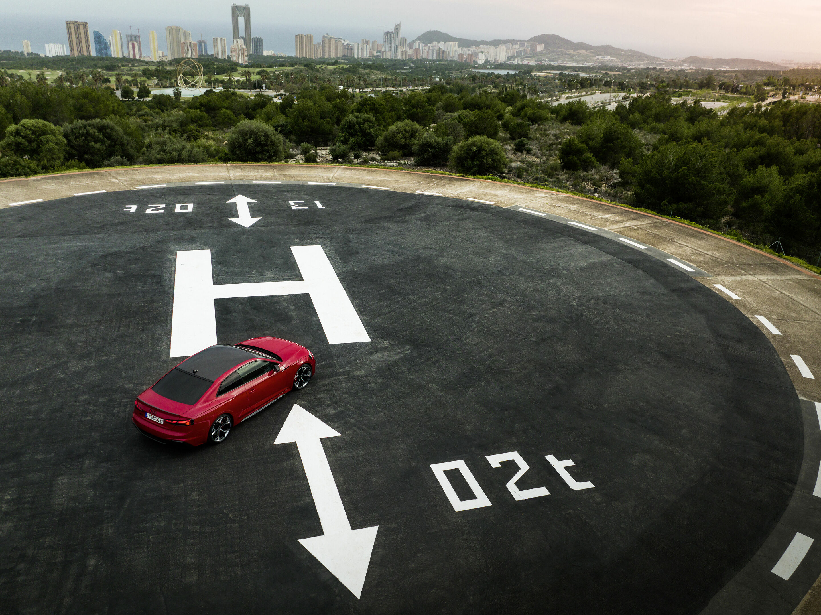Audi RS 5 Coupé with competition plus package - Static photo, Colour: Tango red