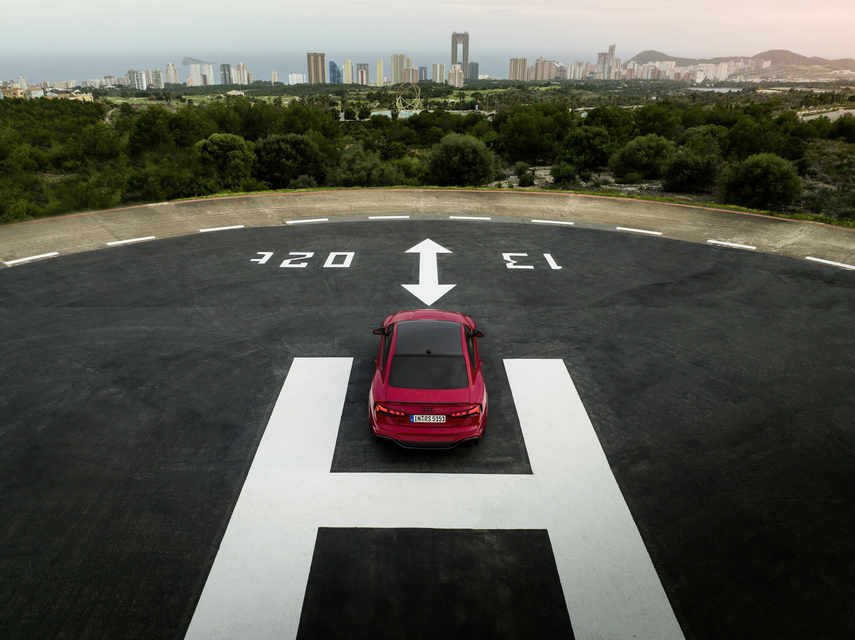 Audi RS 5 Coupé with competition plus package - Static photo, Colour: Tango red