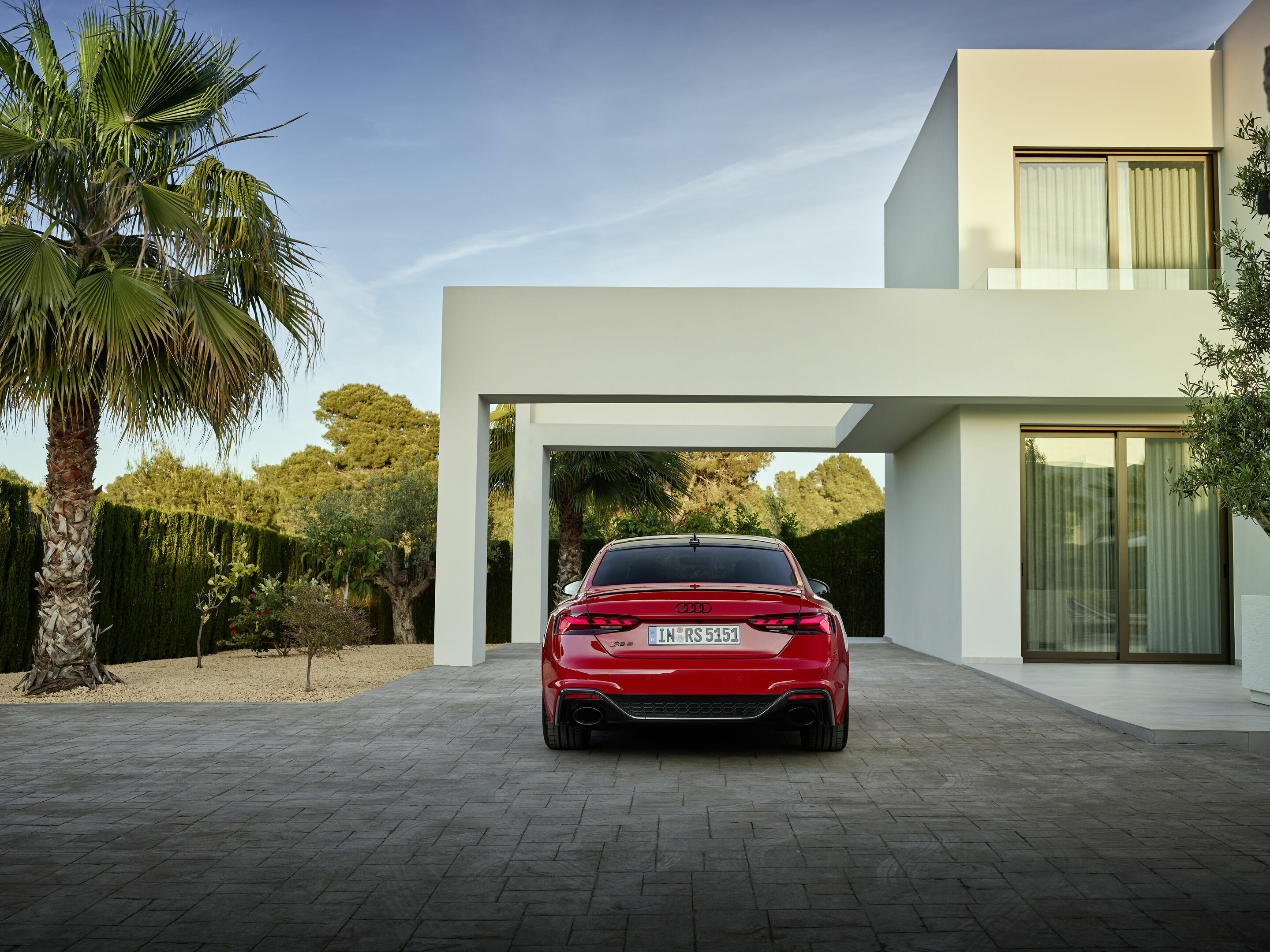 Audi RS 5 Coupé with competition plus package - Static photo, Colour: Tango red