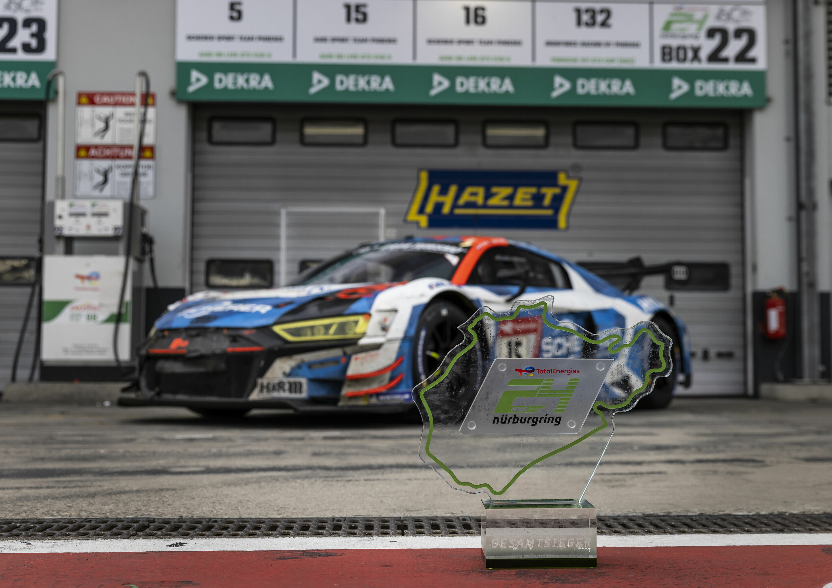 24h Nürburgring 2022 - Audi R8 LMS #15 (Audi Sport Team Phoenix), Robin Frijns/Kelvin van der Linde/Dries Vanthoor/Frédéric Vervisch