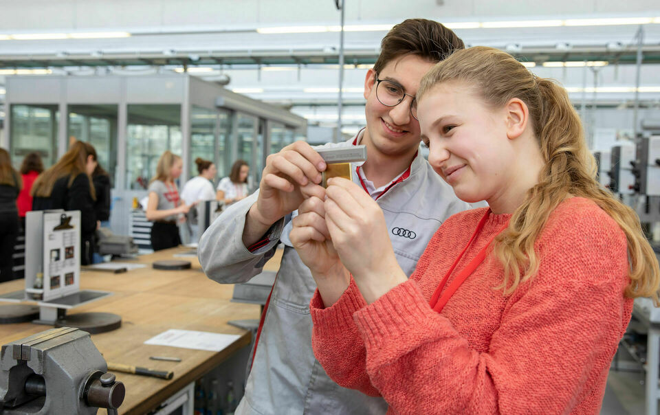 Best HD Pictures about  Audi Tag Der Ausbildung 2022  with No AI Images