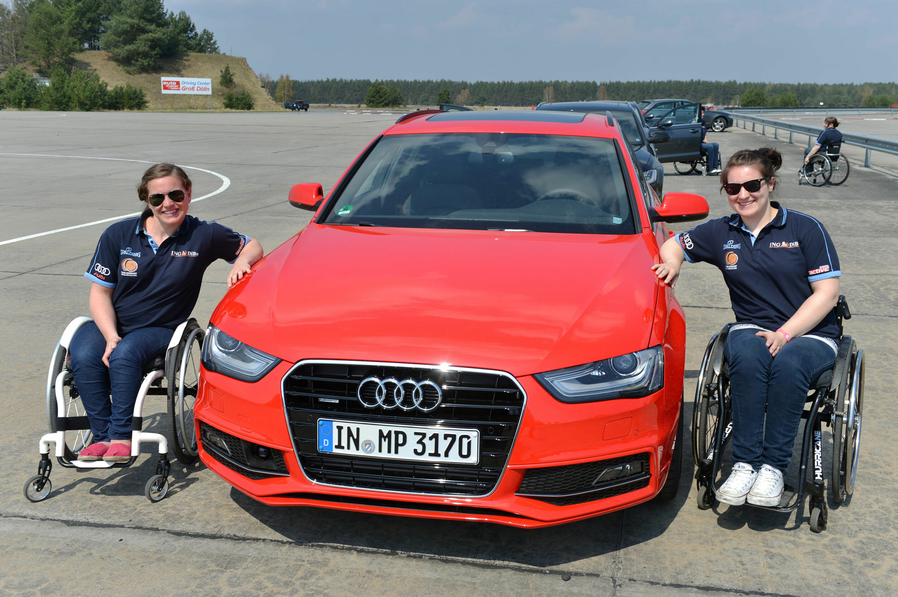 Annabel Breuer und Maya Lindholm
