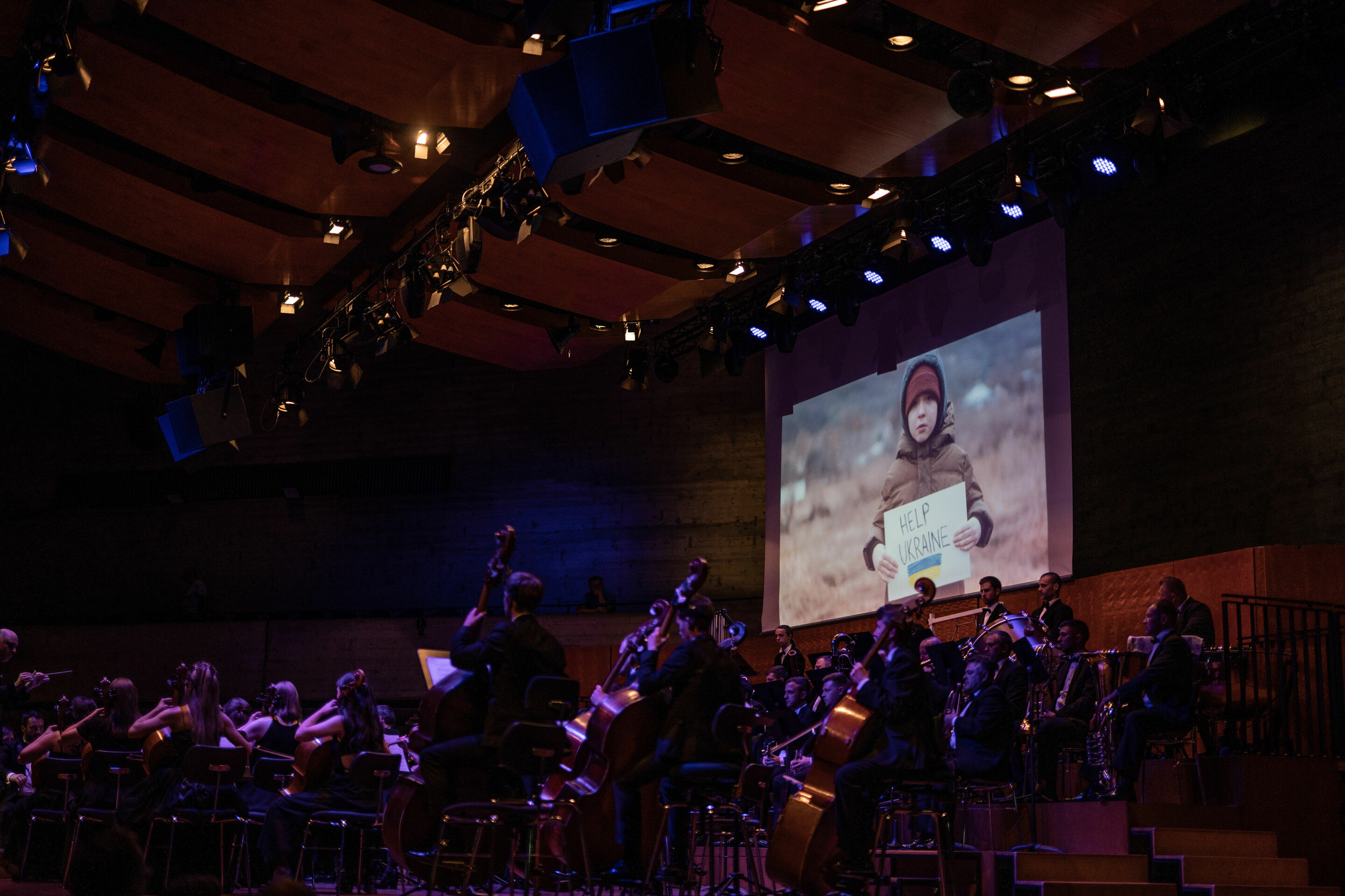 Audi Sommerkonzerte 2022 - Solidaritätskonzert
Lisa Batiashvili (Violine)
International Symphony Orchestra Lviv (INSO-Lviv)
Nikoloz Rachveli (Dirigent)