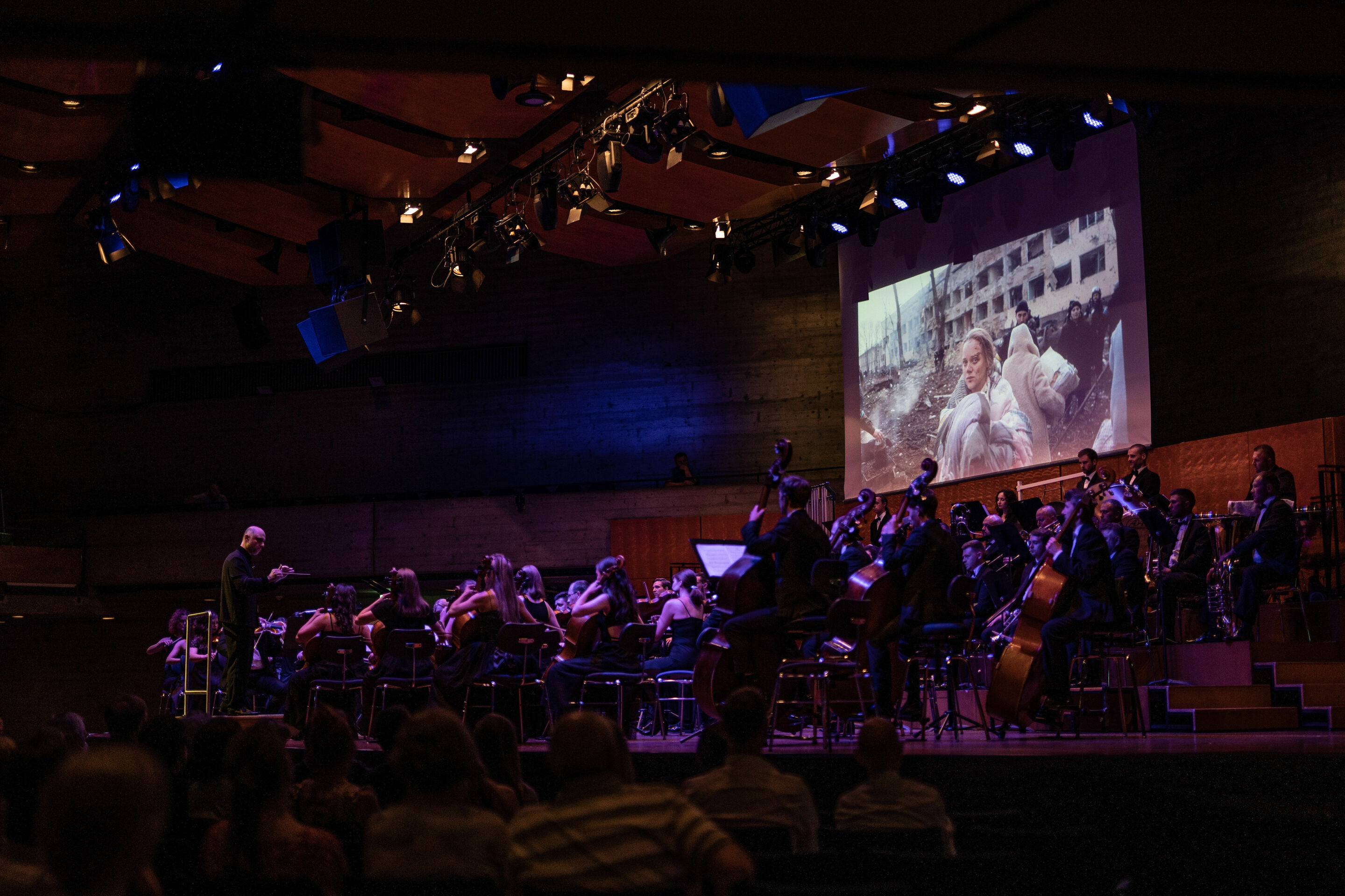 Audi Sommerkonzerte 2022 - Solidaritätskonzert
Lisa Batiashvili (Violine)
International Symphony Orchestra Lviv (INSO-Lviv)
Nikoloz Rachveli (Dirigent)