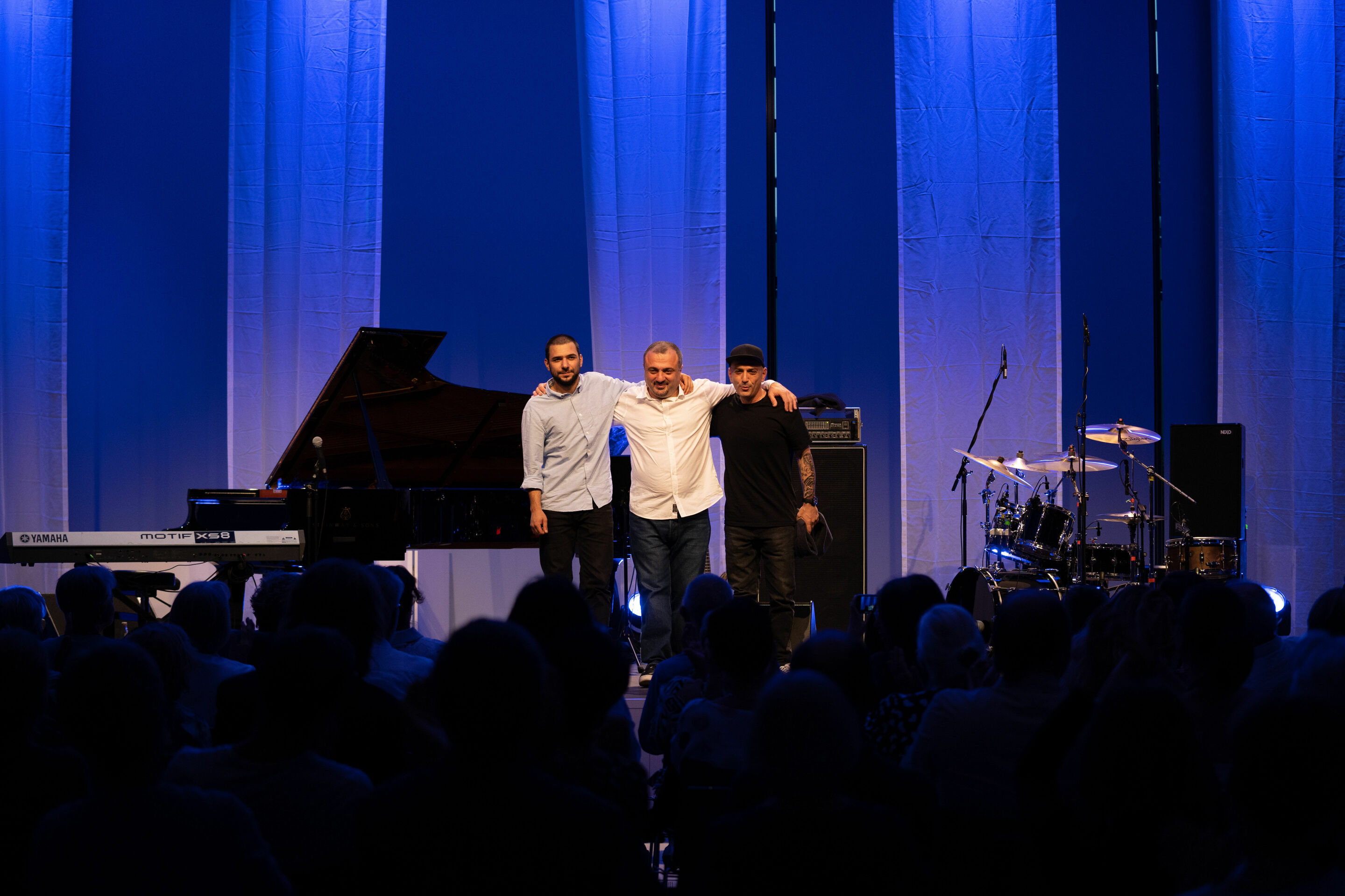 Audi Sommerkonzerte 2022 - Jazz Wonder
Beka Gochiashvili Trio:
Beka Gochiashvili (piano)
Levan Deisadze (bass)
Zaza Tsertsvadze (drums)