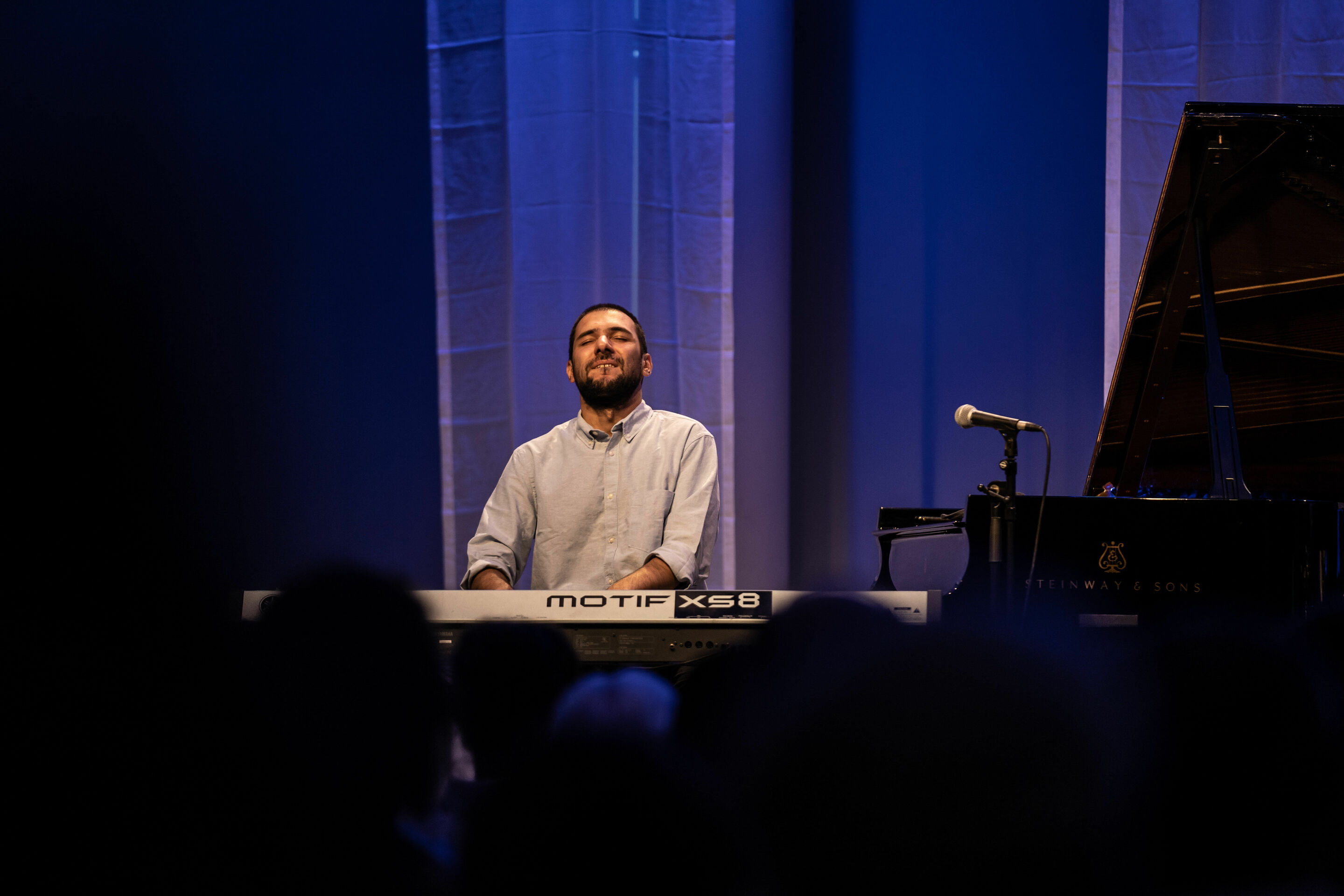 Audi Sommerkonzerte 2022 - Jazzwunder
Beka Gochiashvili Trio:
Beka Gochiashvili (Klavier)
Levan Deisadze (Bass)
Zaza Tsertsvadze (Schlagzeug)