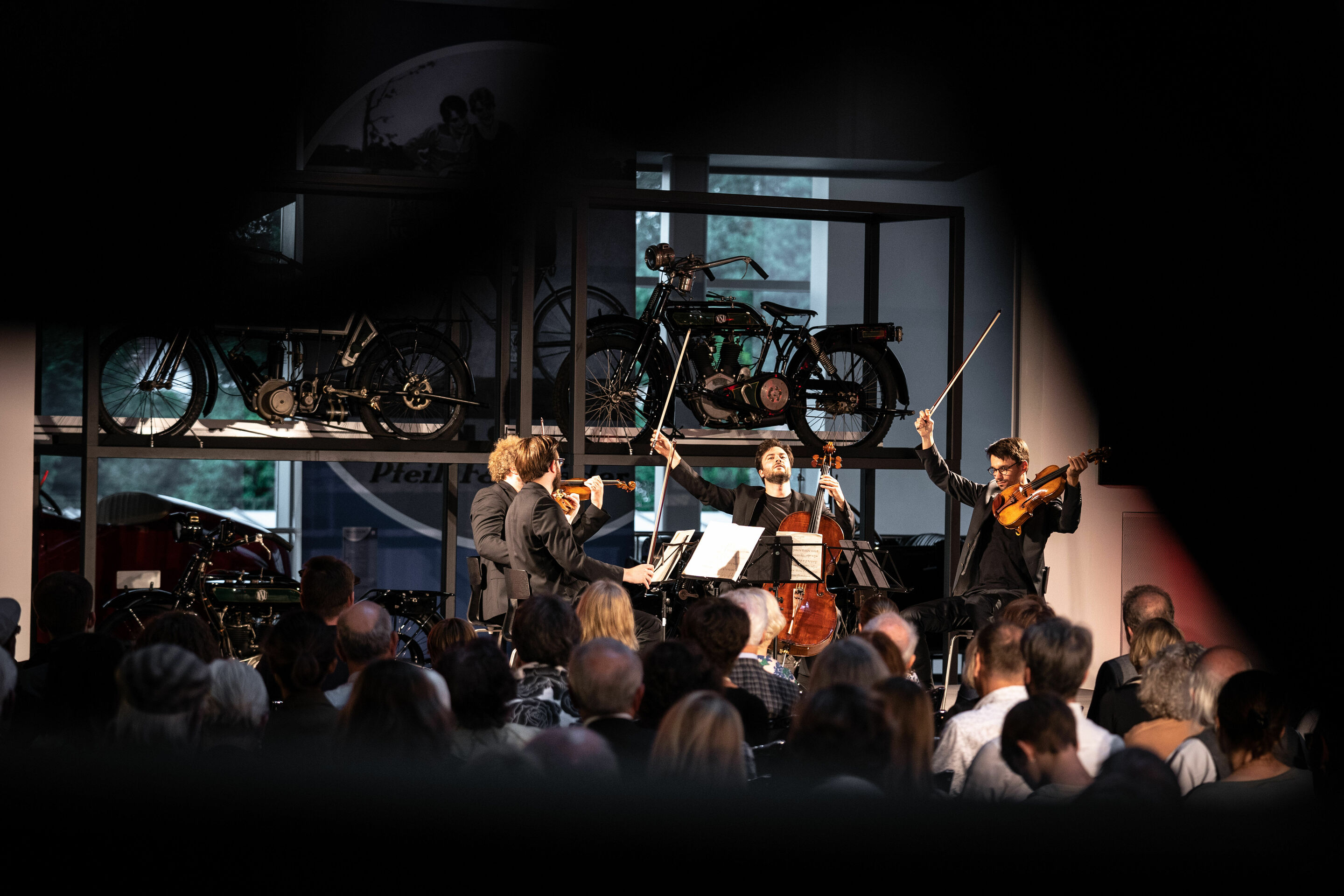 Audi Sommerkonzerte 2022 - Stradivari legends
Goldmund Quartett:
Florian Schötz (violin)
Pinchas Adt (violin)
Christoph Vandory (viola)
Raphael Paratore (cello)