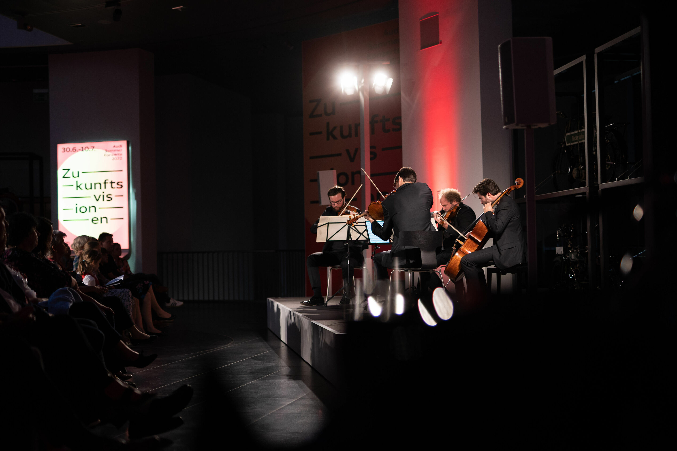 Audi Sommerkonzerte 2022 - Stradivari-Legenden
Goldmund Quartett:
Florian Schötz (Violine)
Pinchas Adt (Violine)
Christoph Vandory (Viola)
Raphael Paratore (Violoncello)