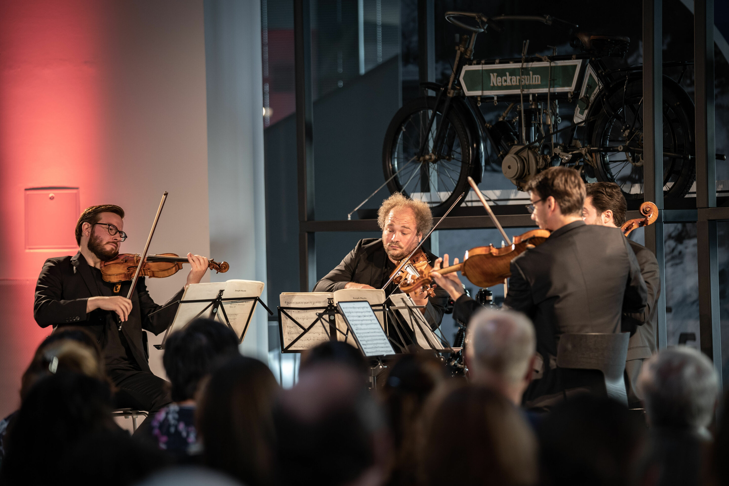 Audi Sommerkonzerte 2022 - Stradivari-Legenden
Goldmund Quartett:
Florian Schötz (Violine)
Pinchas Adt (Violine)
Christoph Vandory (Viola)
Raphael Paratore (Violoncello)