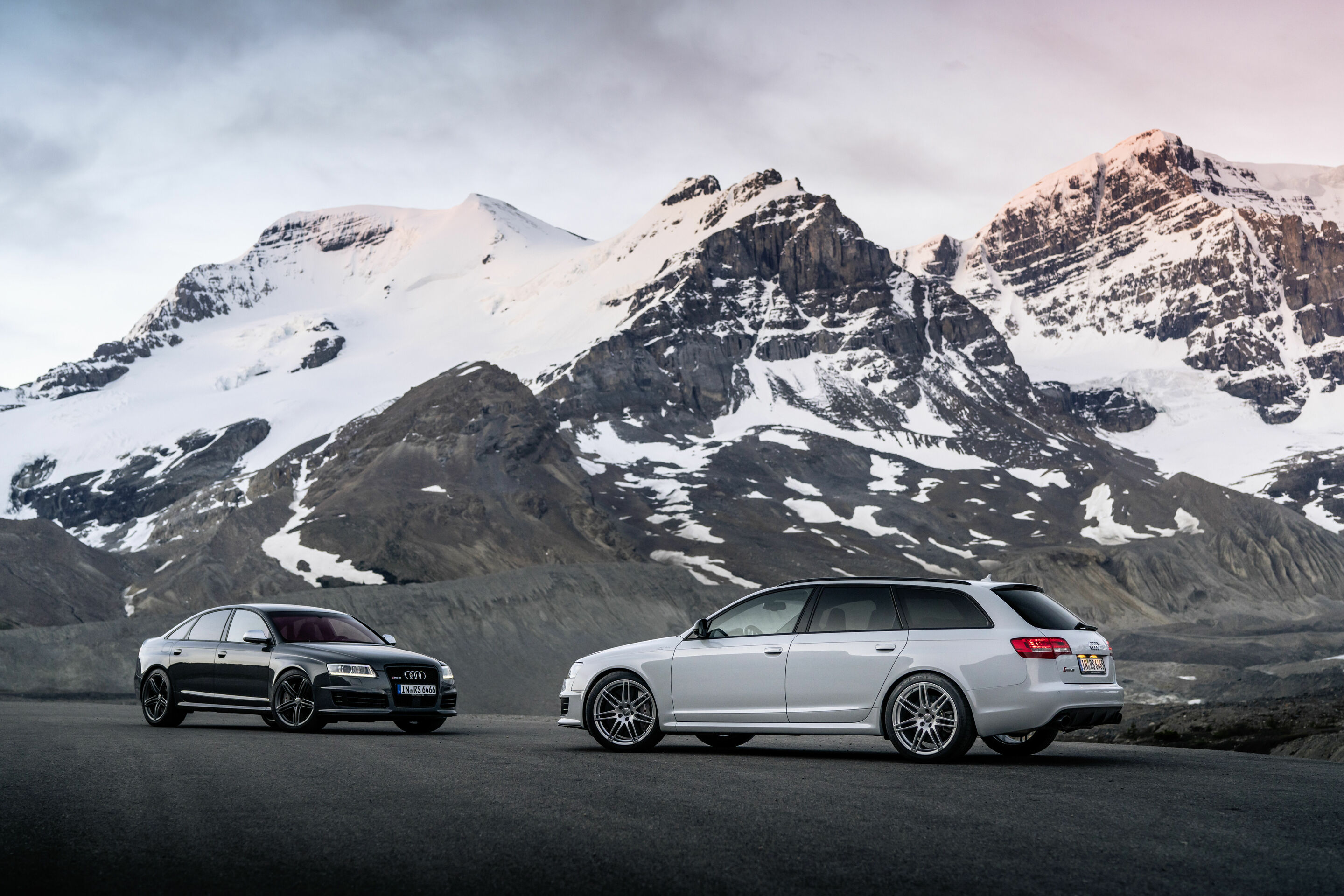20th anniversary Audi RS 6 - Static photo
Inuit white (2008 - 2011), Sedan Nimbus grey (2008 - 2011)