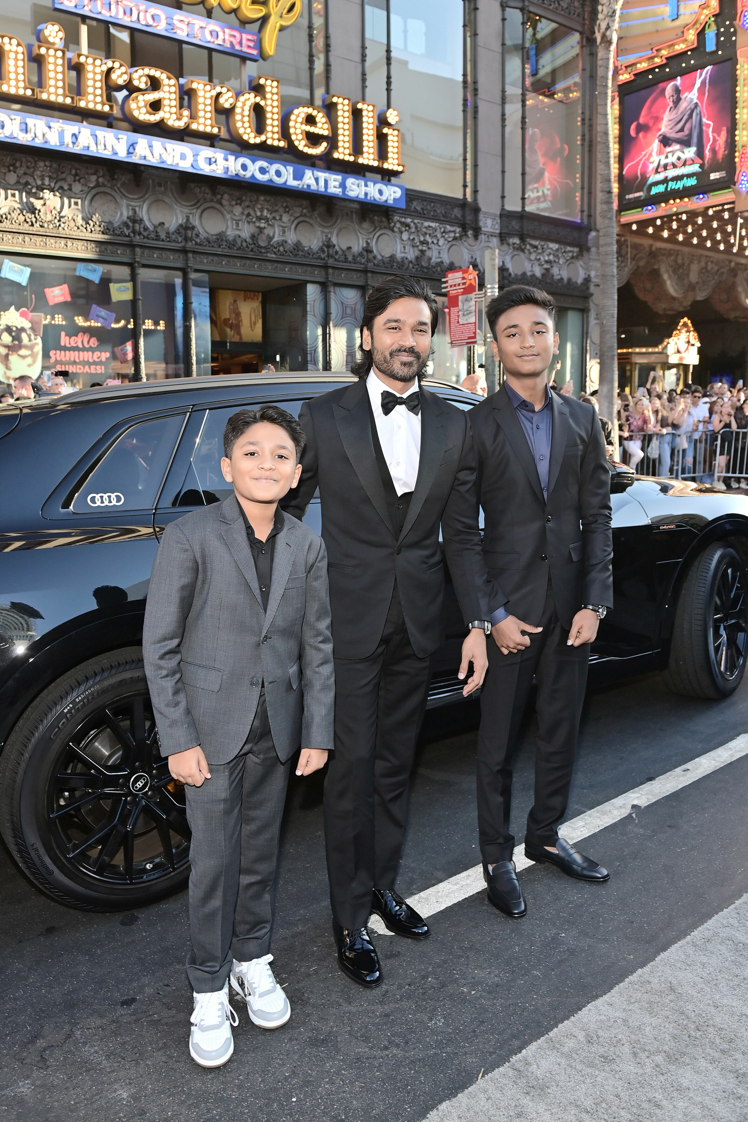Audi Teams up with Netflix on “The Gray Man” as the Official Automotive Brand featured in the Film - Audi at the film premiere of "The Gray Man" in Berlin – Directors Joe and Anthony Russo drove to the film premiere with the Audi RS e-tron GT and its...