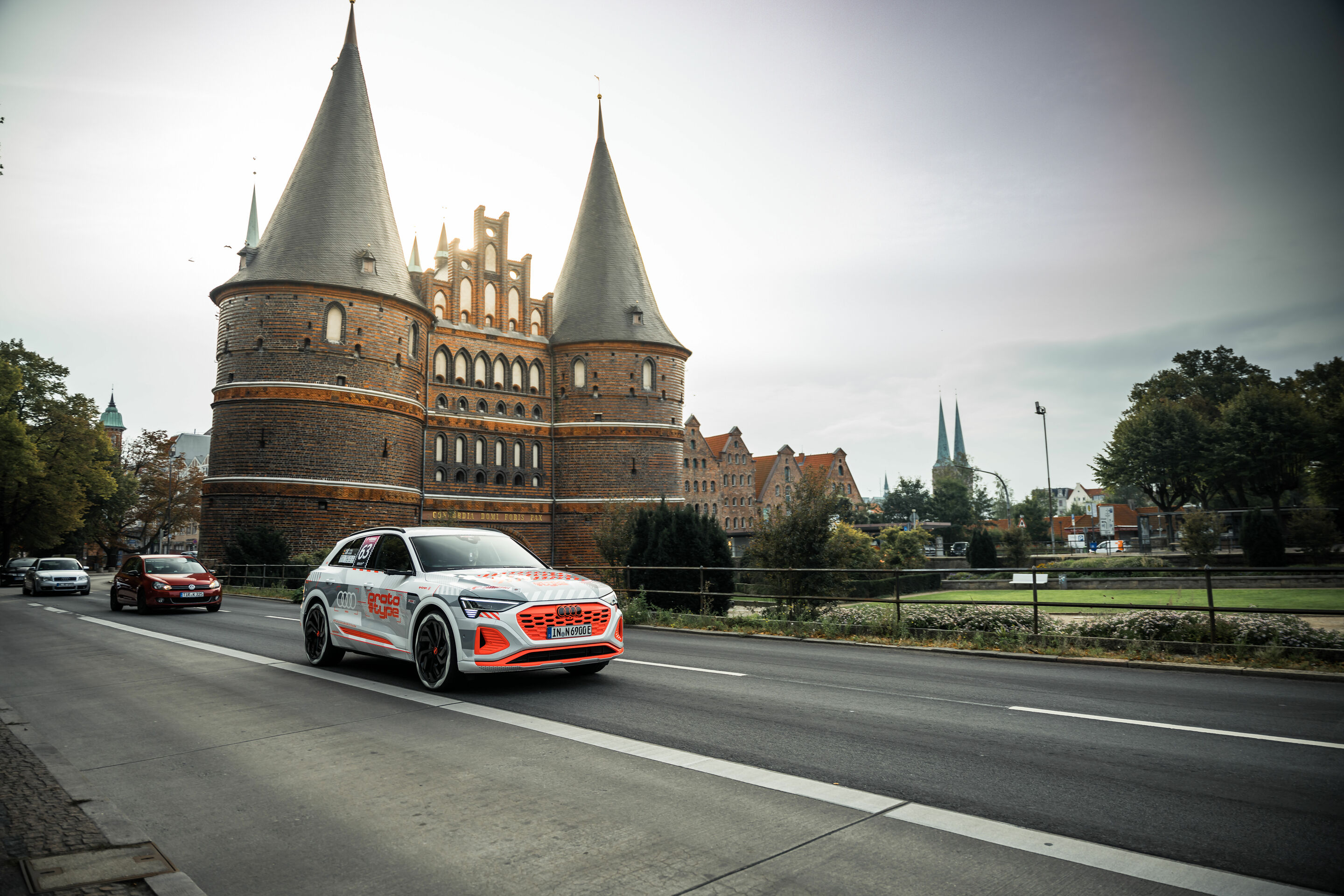 Neuer Audi e-tron Prototyp beim E-Cannonball