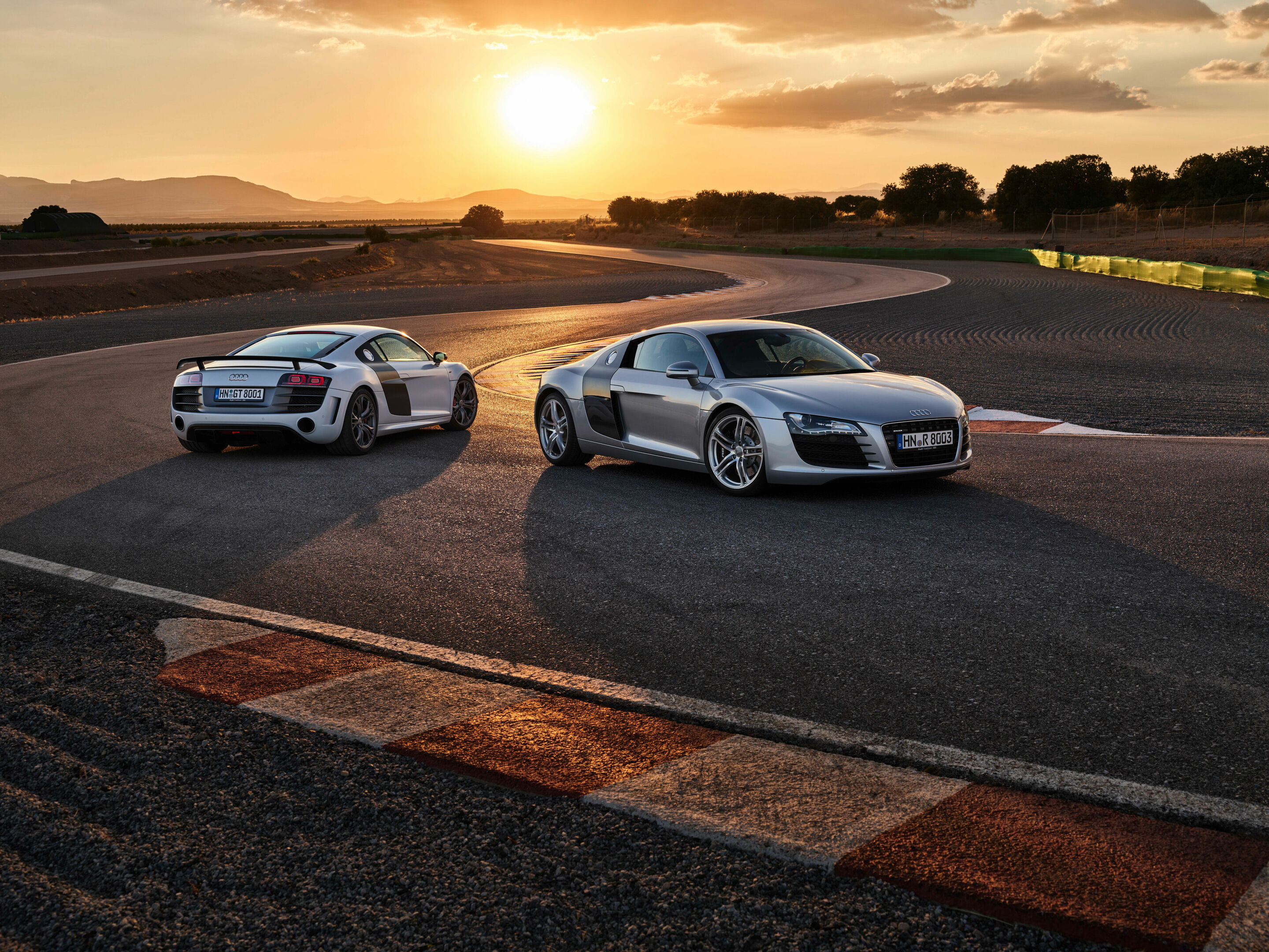 Audi R8 Coupé V10 GT RWD, Audi R8 GT Coupé (1st Generation)