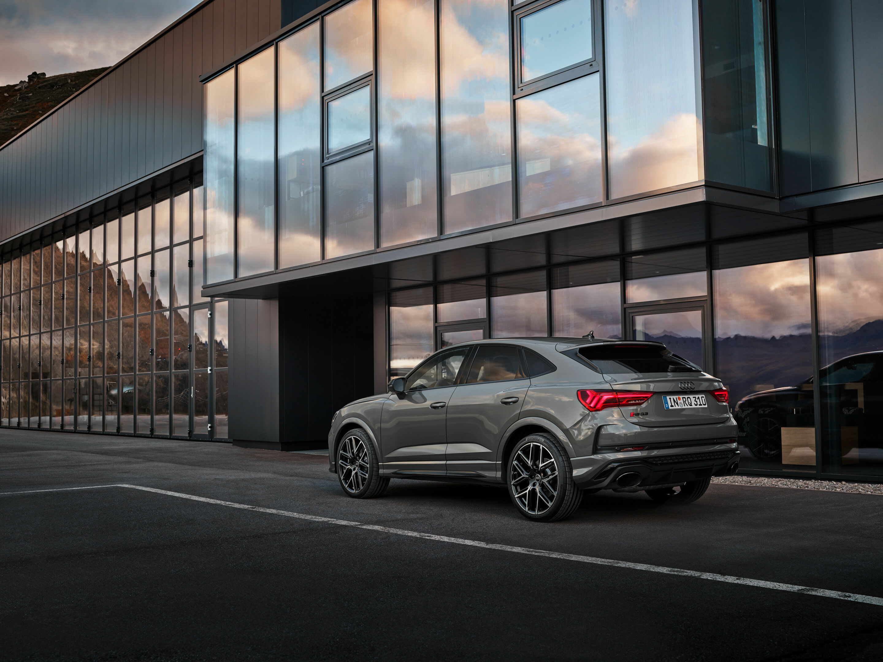 Audi RS Q3 Sportback edition 10 years - Static photo, Colour: chronos grey matallic