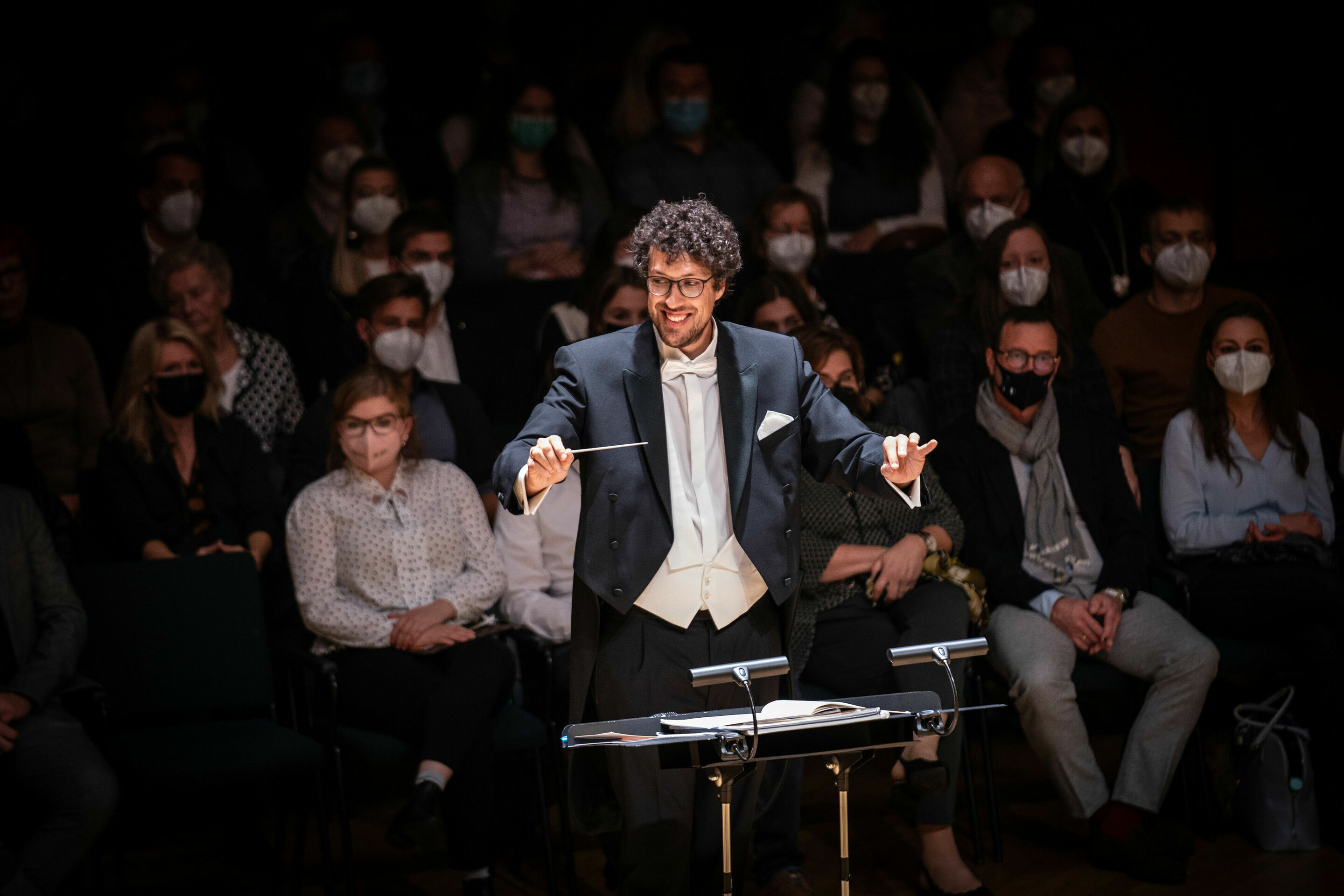 Audi Weihnachtskonzert: Kartenvorverkauf startet - Pietro Sarno dirigiert die Audi Bläserphilharmonie