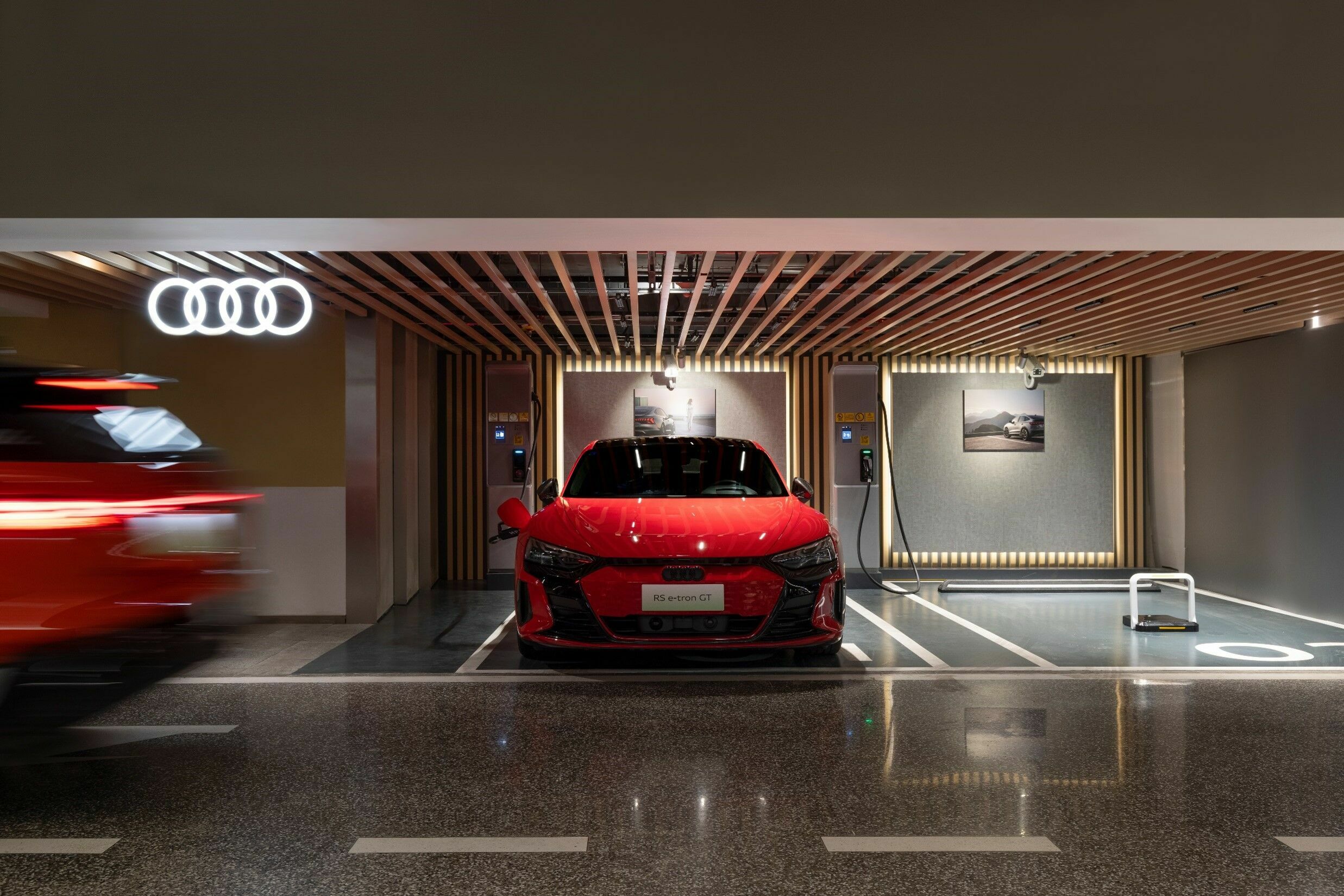 Audi ergänzt sein chinesisches Premium-Ökosystem für Elektromobilität durch exklusive Audi-Ladestationen