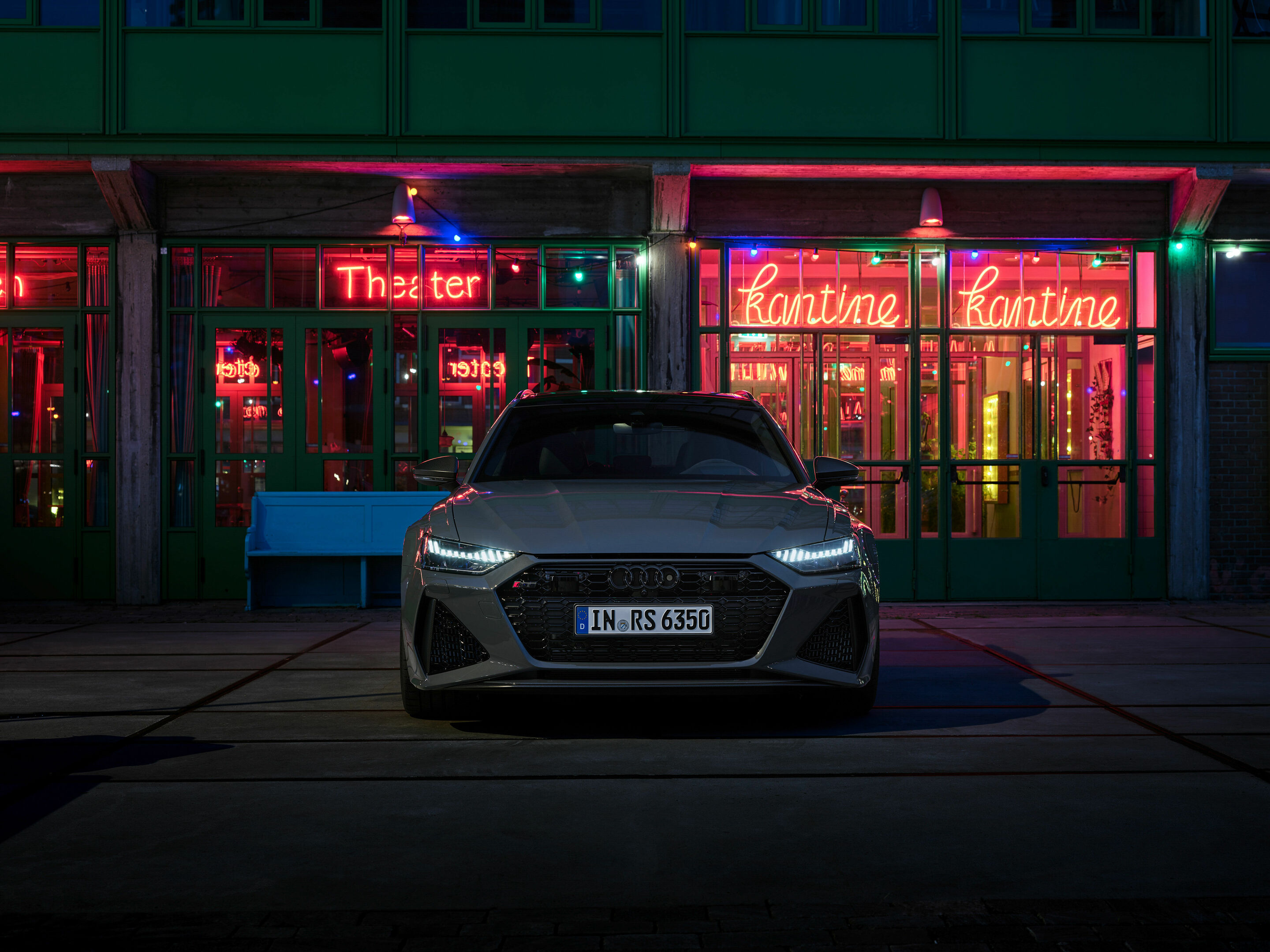 Audi RS 6 Avant performance - Standaufnahme, Farbe: Nimbusgrau in Perleffekt