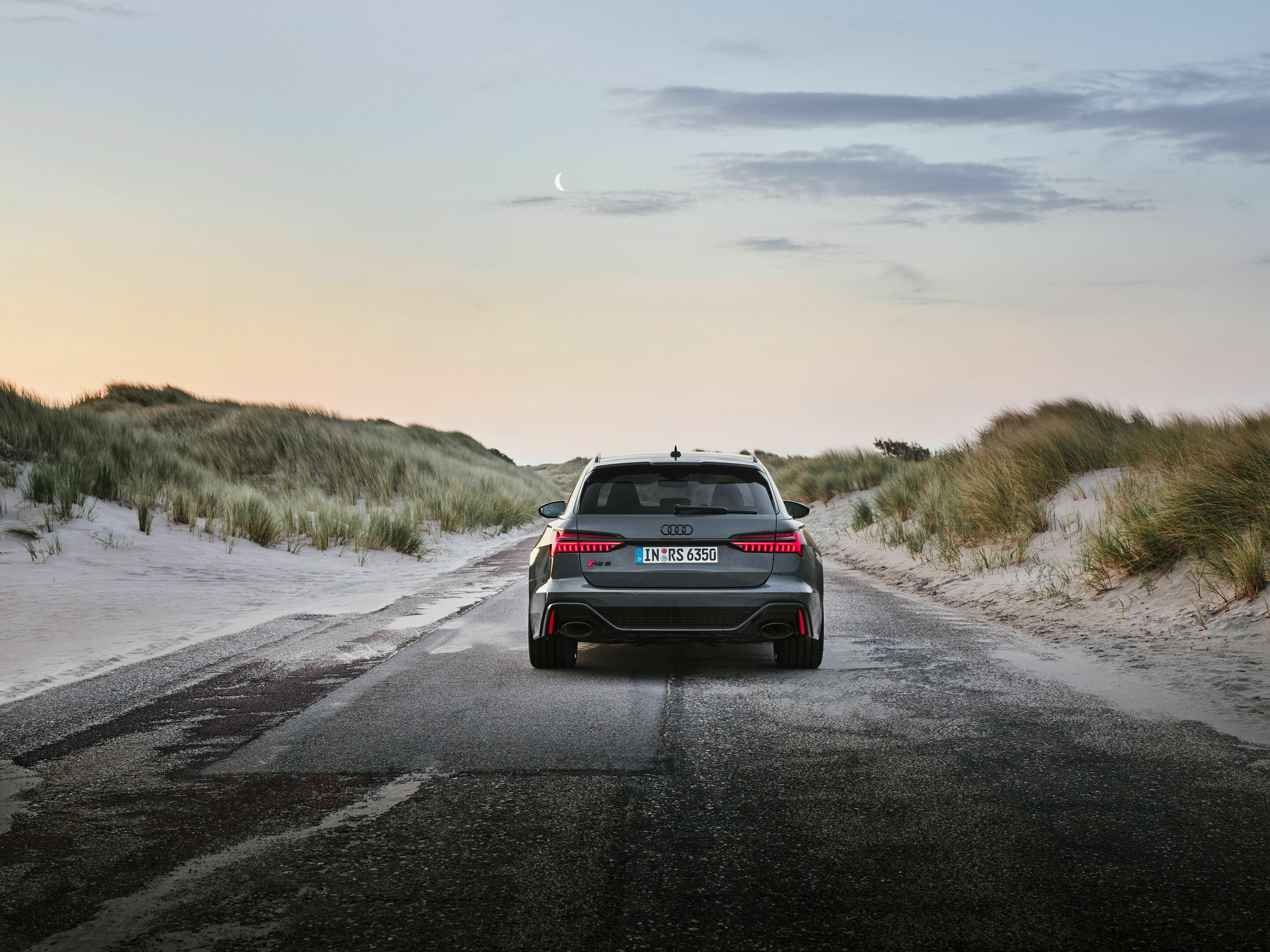 Audi RS 6 Avant performance - Standaufnahme, Farbe: Nimbusgrau in Perleffekt