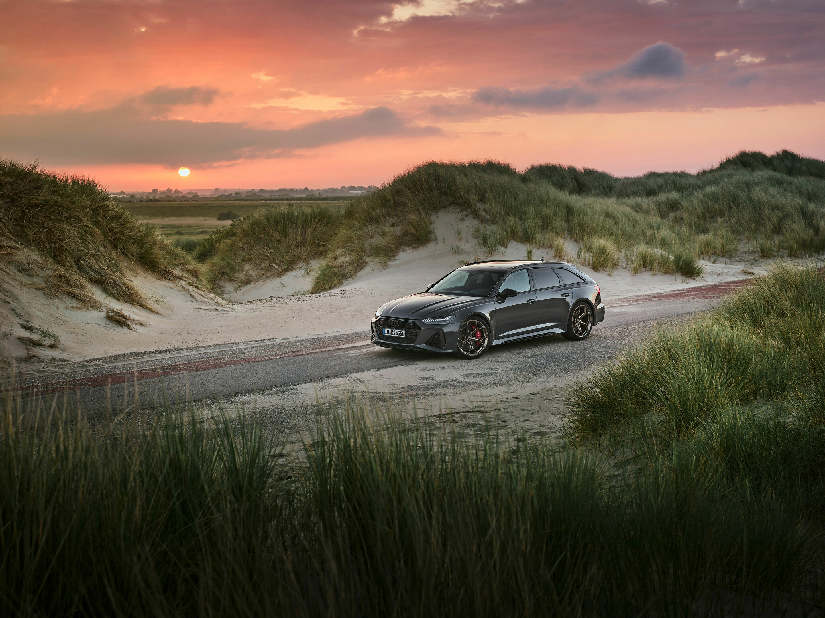 Audi RS 6 Avant performance - Standaufnahme, Farbe: Nimbusgrau in Perleffekt