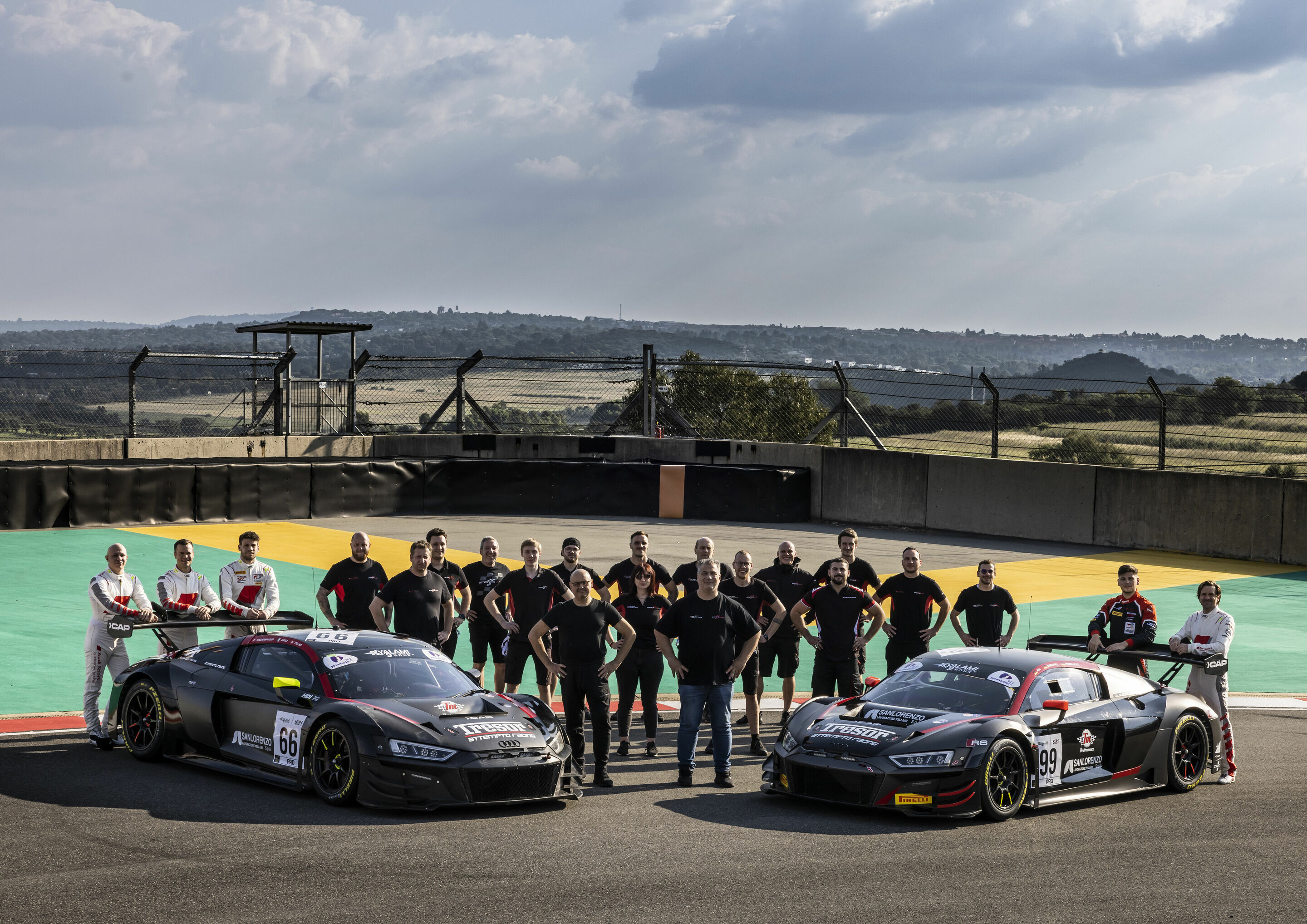 9h Kyalami 2023 - Audi R8 LMS #66 (Tresor Attempto Racing), Mattia Drudi/Patric Niederhauser/Ricardo Feller
Ferdinando Geri, Arkin Aka
Audi R8 LMS #99 (Tresor Attempto Racing), Alex Aka/Markus Winkelhock