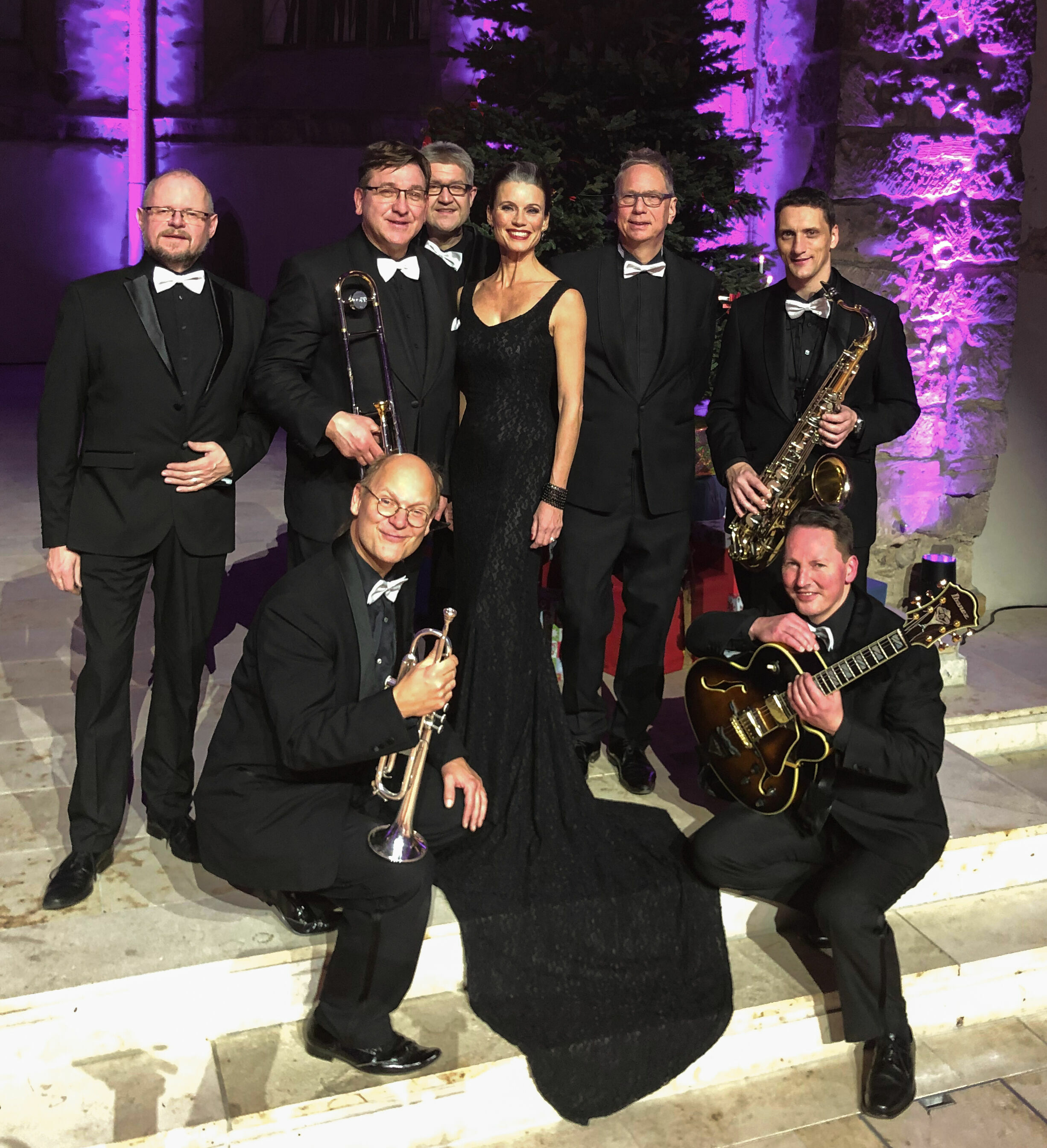 Jazz im Audi Forum Ingolstadt - Joe Wulf & The Gentlemen of Swing gastieren gemeinsam mit der niederländischen Sängerin Angela van Rijthoven im Audi Forum Ingolstadt.