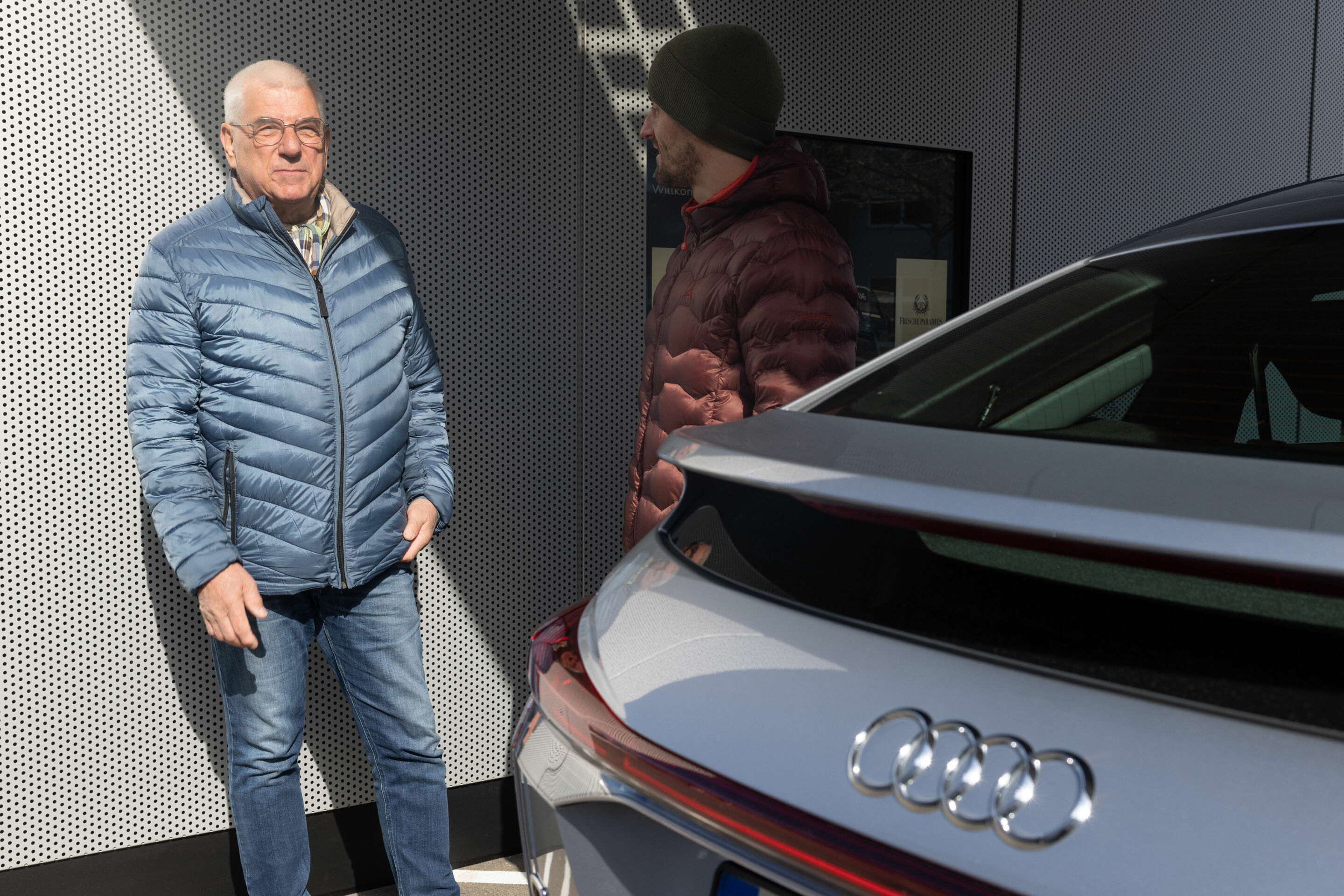 Audi Induktive Ladestation für Mobiltelefone *Borgmann* für 36 EUR