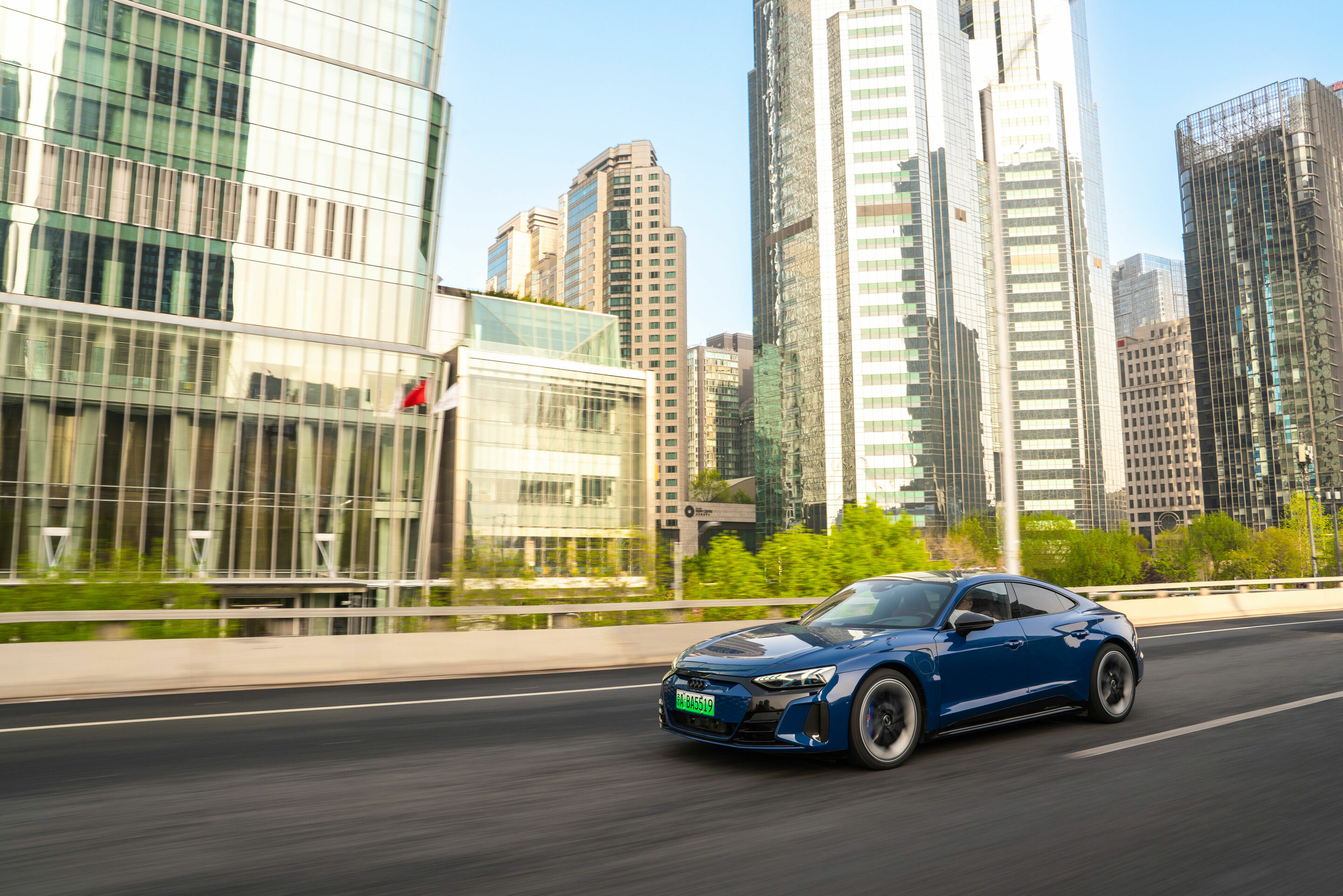 Audi RS e-tron GT - Audi RS e-tron GT auf den Straßen von Peking
