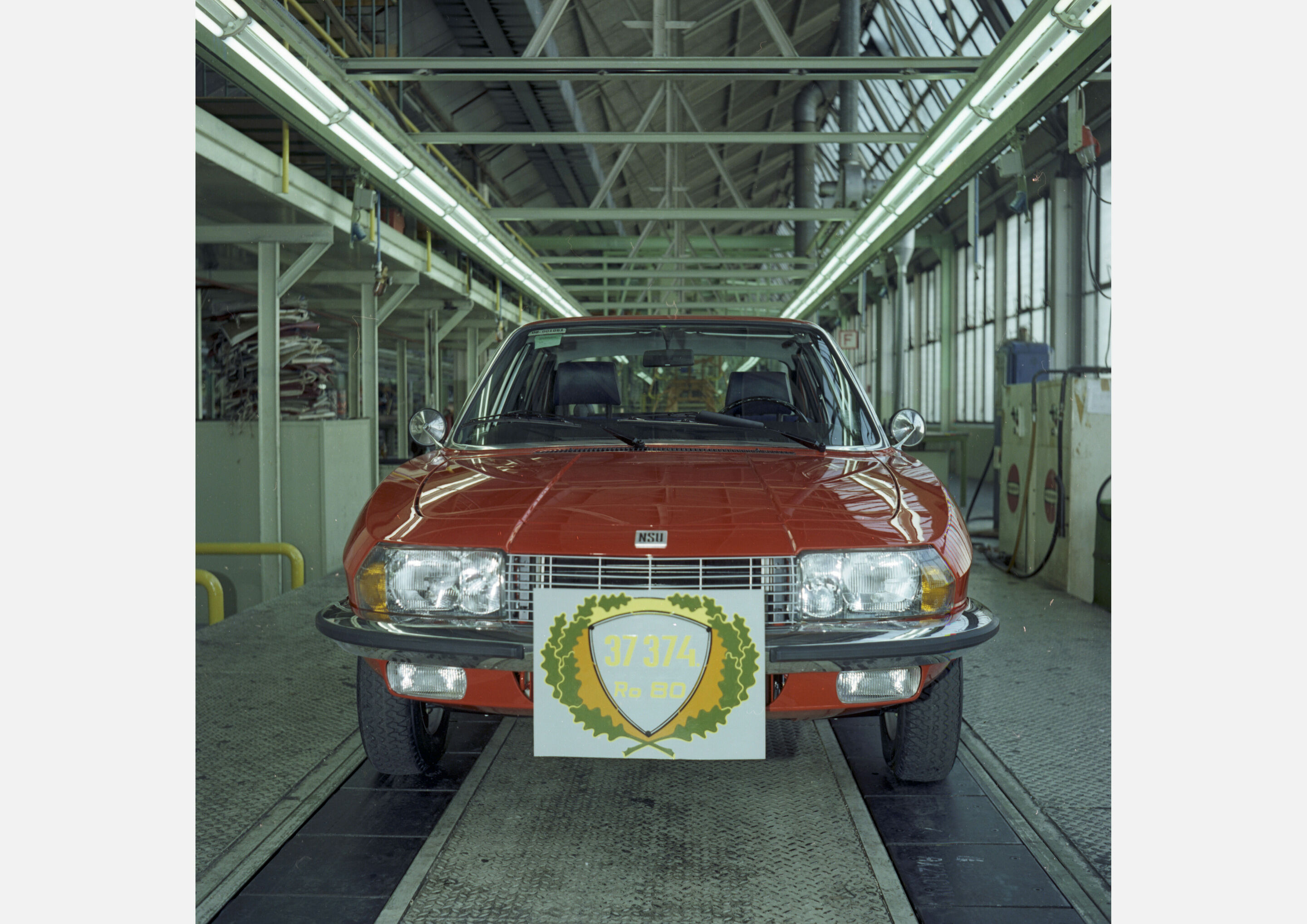 The last NSU Ro 80 rolled off the assembly line in April 1977 - The last NSU Ro 80 rolled off the assembly line in April 1977.