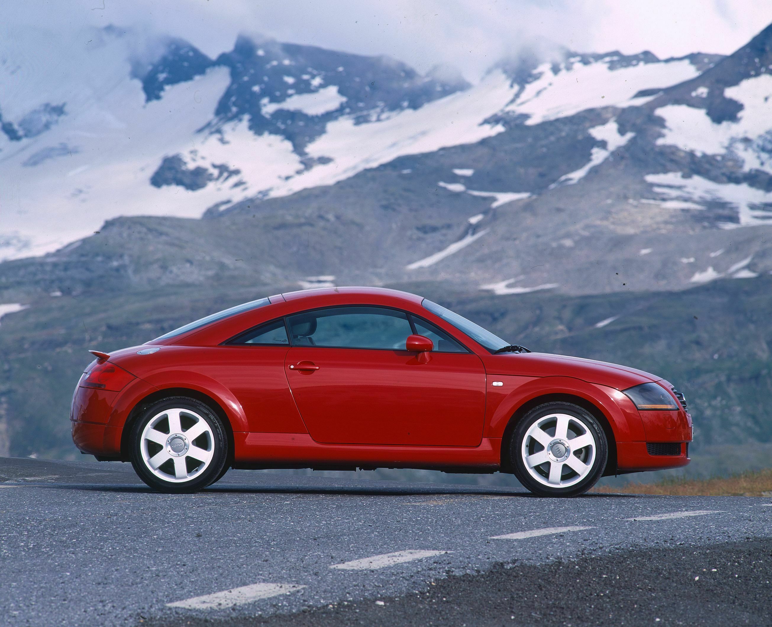 580-Mile Audi TT Reminds Us Why Everyone Fell For The Bauhaus Original