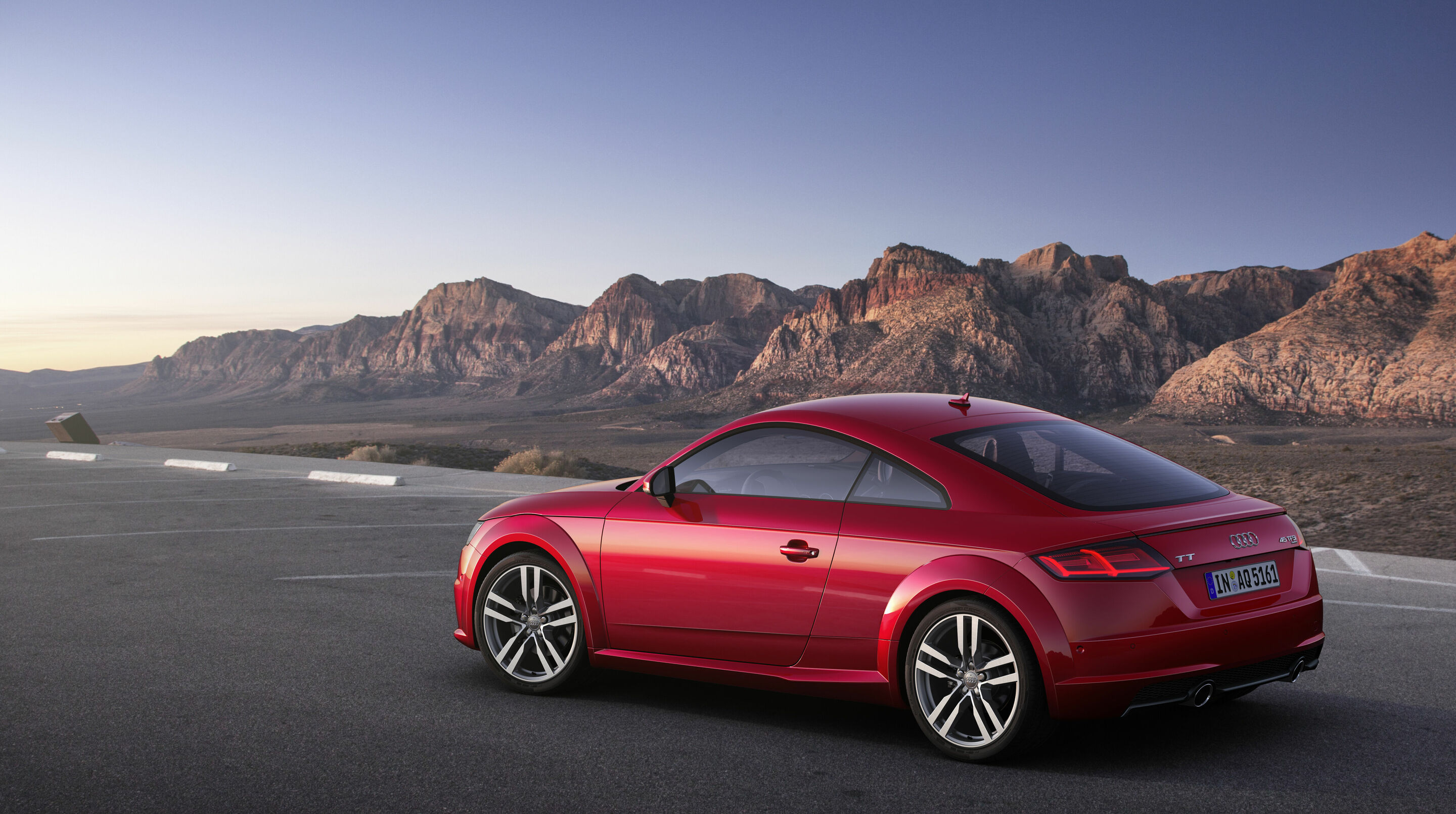 A timeless design icon: The Audi TT turns 25 - Audi TT Coupé, Static photo, Colour: Tango red
