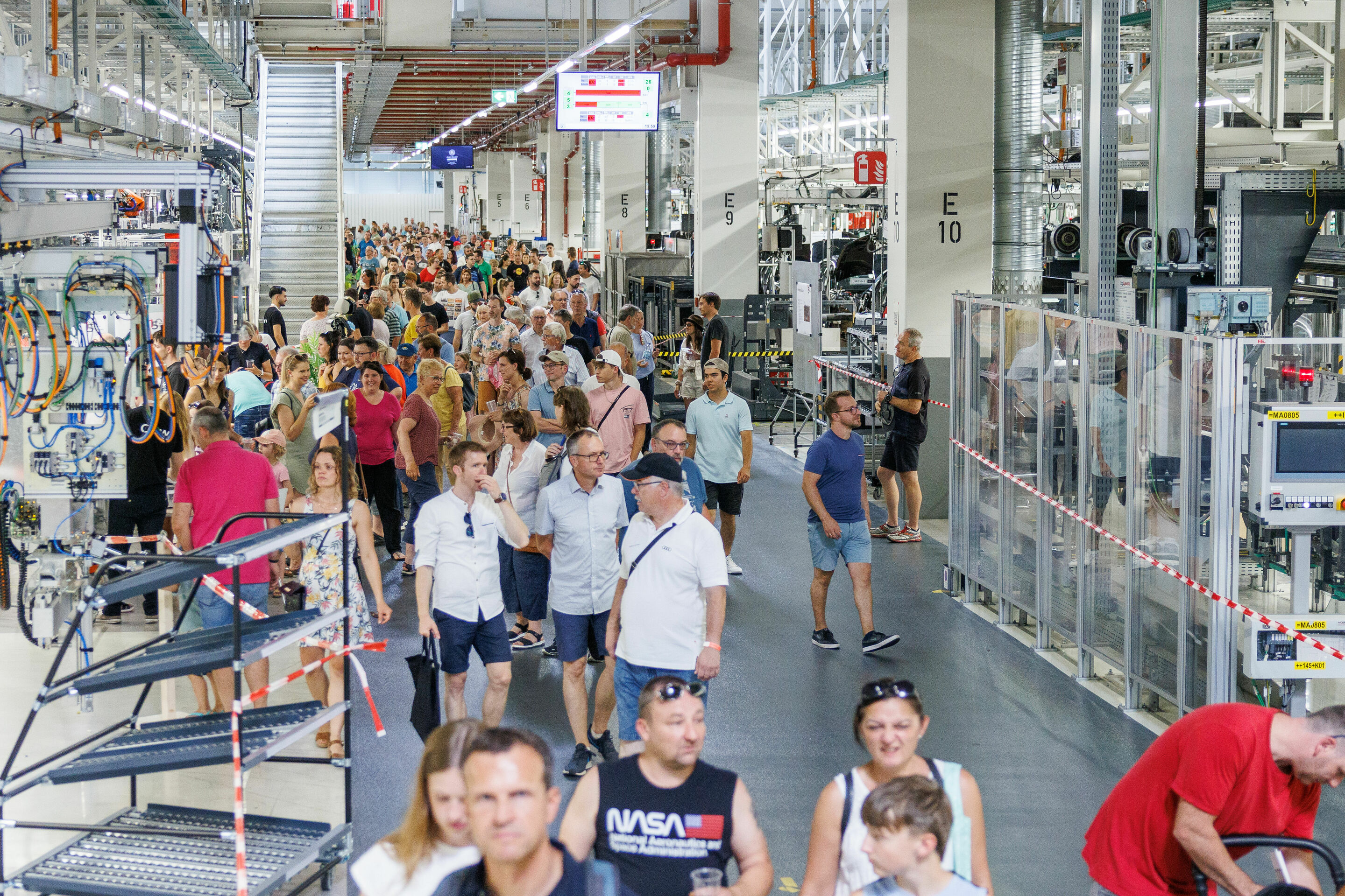 Familientag: Audi Neckarsulm feiert „150 Jahre Motor des Wandels“ - Am 8. Juli 2023 feierten rund 40.000 Menschen beim großen Audi Familientag am Standort Neckarsulm 150 Jahre Firmengeschichte. Im Werk Neckarsulm und in den Böllinger Höfen in Heilbronn...