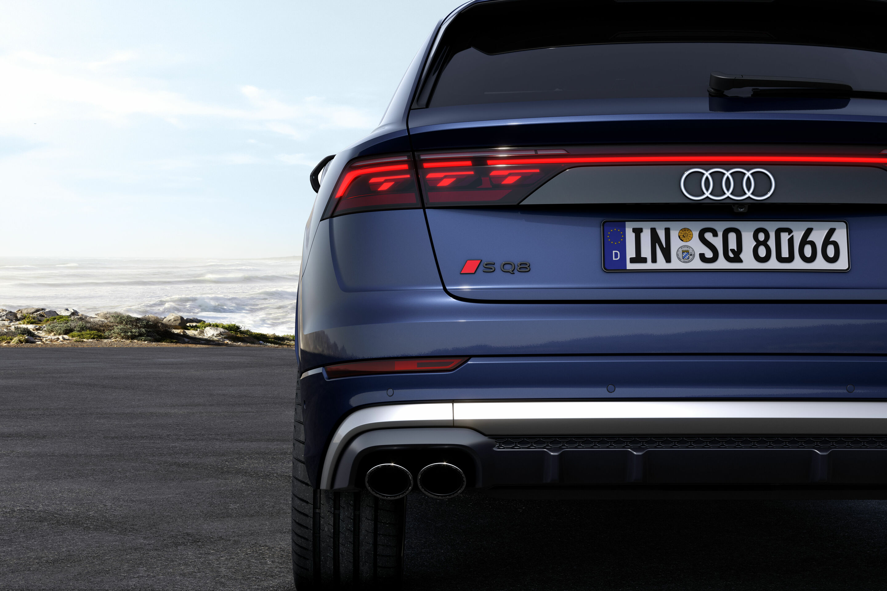 Audi SQ8 TFSI - Static photo,
Colour: Waitomo blue