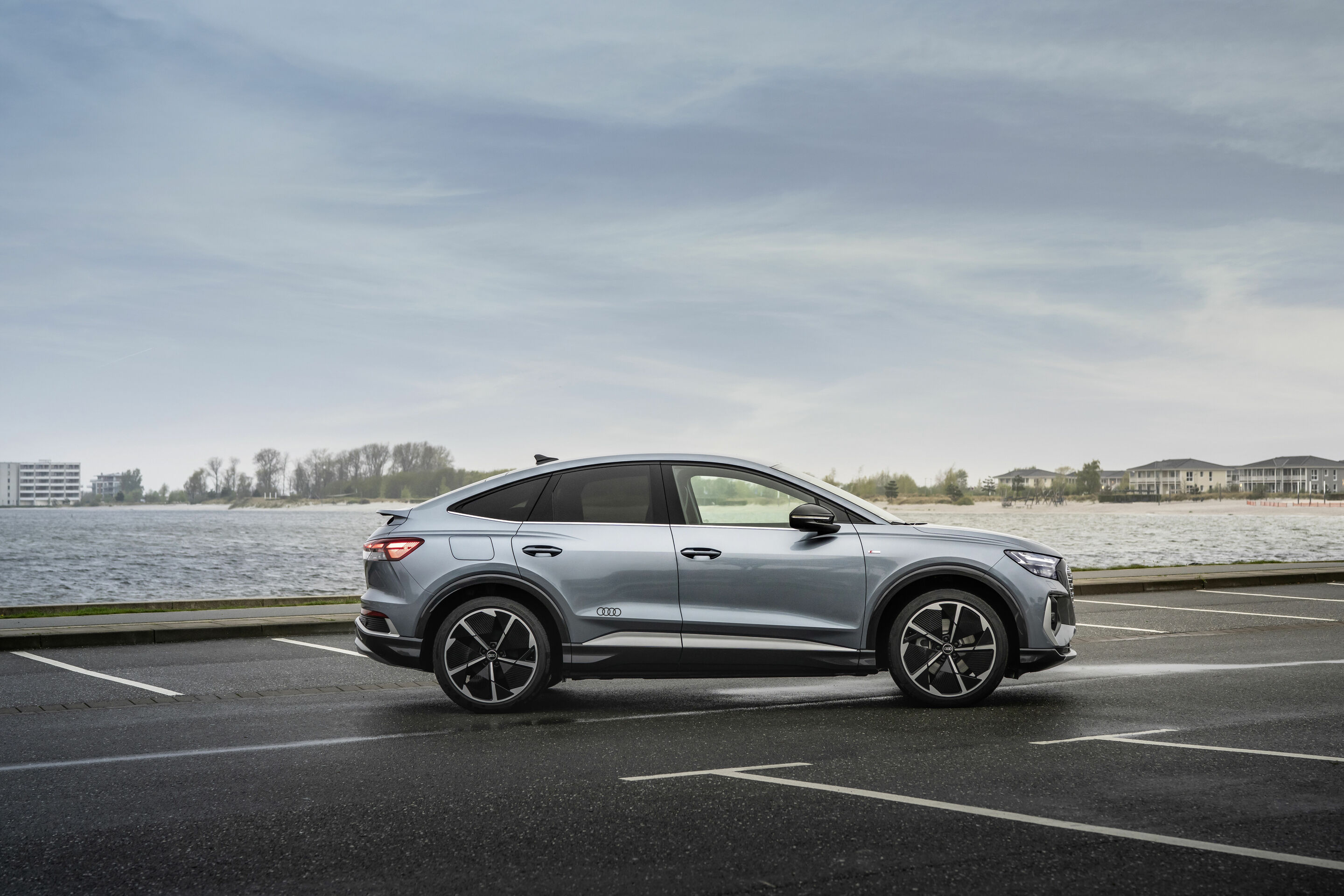 Audi Q4 e-tron updated with longer range, more power and better equipment  for 2024 - ArenaEV